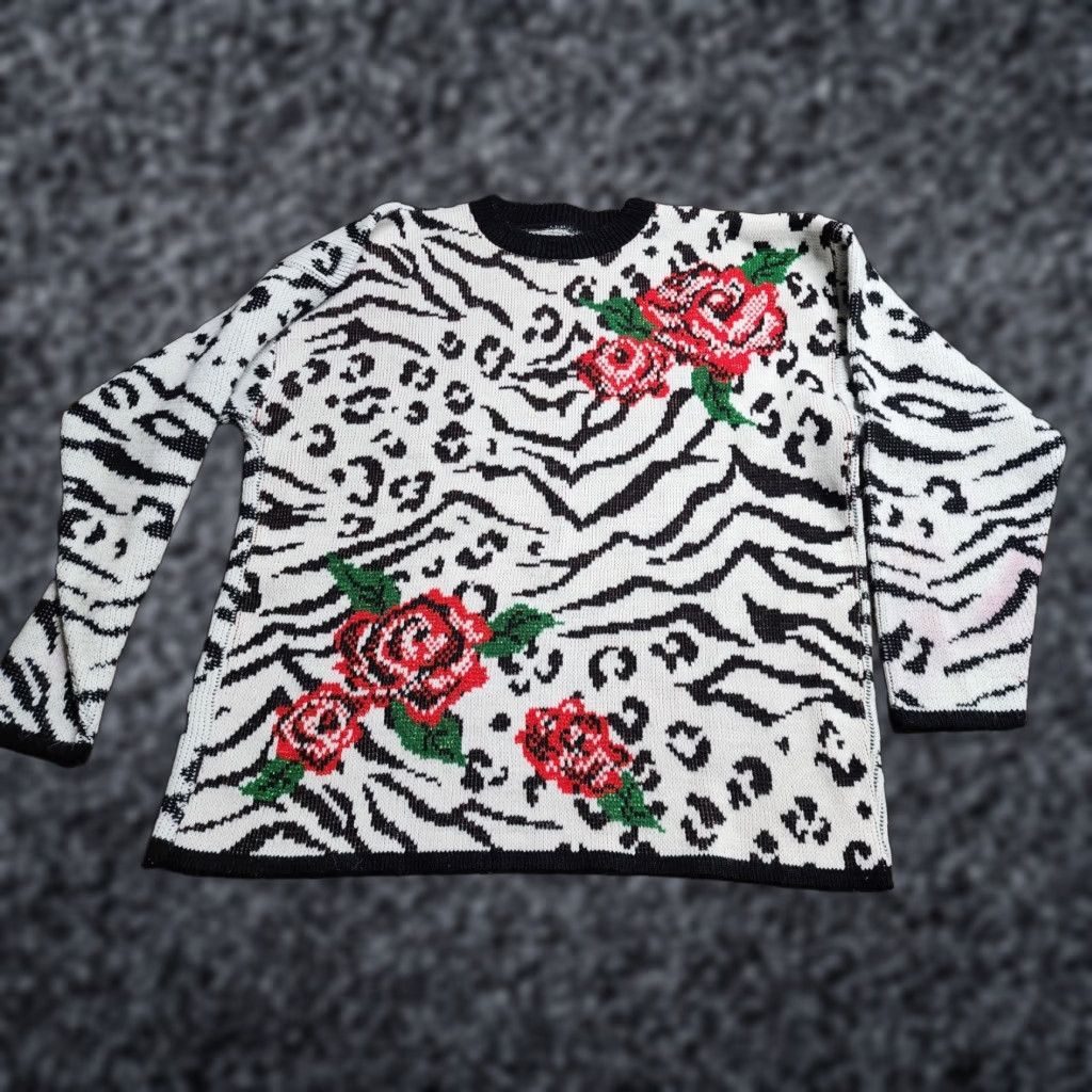 Vintage VINTAGE Womens XL Roses Animal Zebra Leopard Print Knit Sweater Distressed Sweater Pullover Crew Neck Knit Zebra Pattern White Womens XL Jade Size XL / US 12-14 / IT 48-50 - 1 Thumbnail