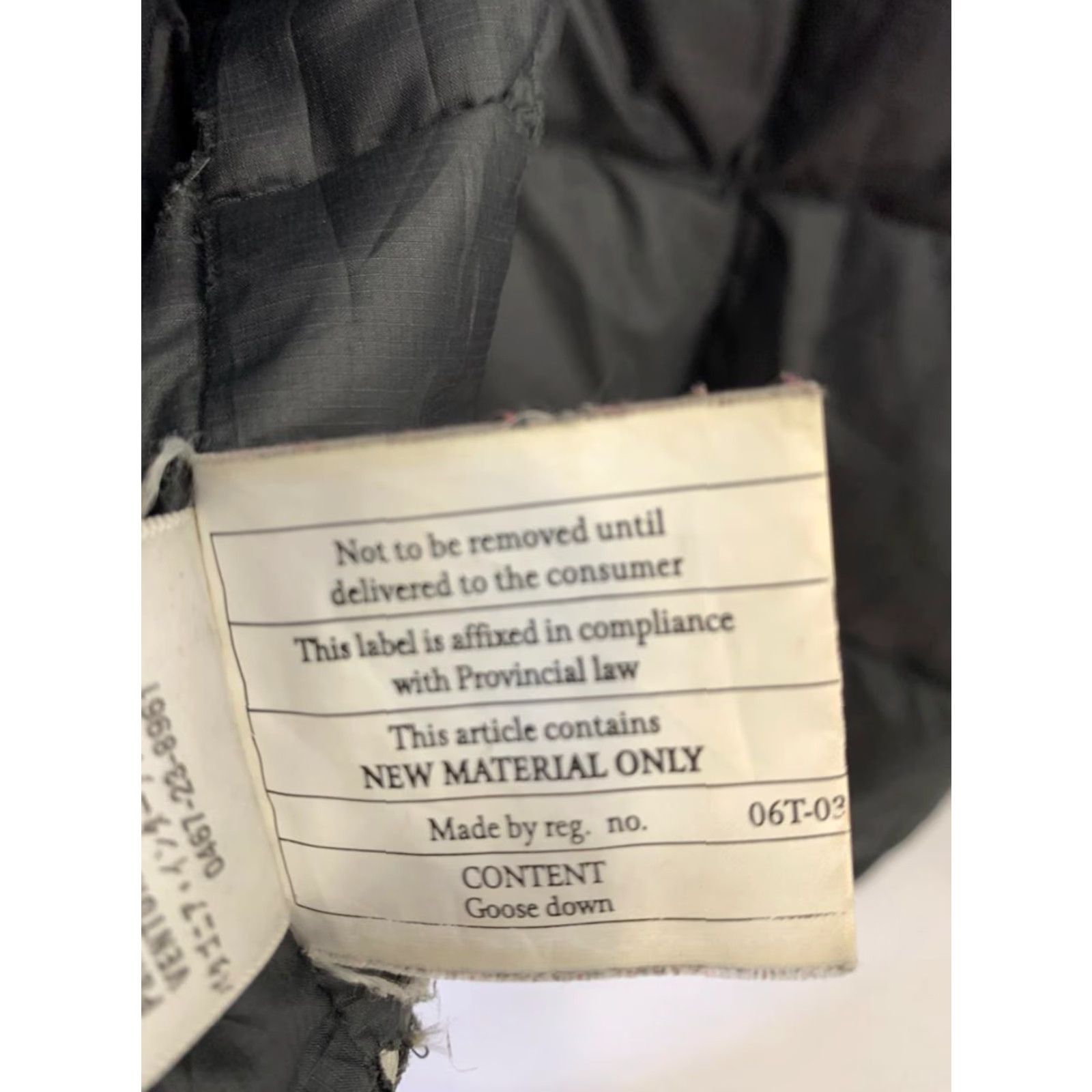 Patagonia Patagonia Jacket Mens Down Insulated Hooded Black M Outdoor 49 in Chest Old School 90s? Size US M / EU 48-50 / 2 - 6 Thumbnail