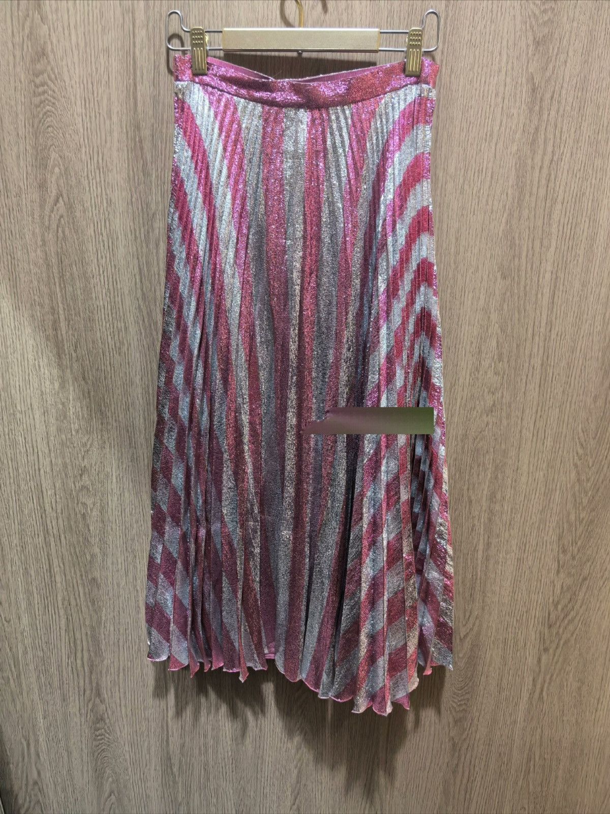 Gucci Gucci Runway Pleated Metallic Skirt In Pink Size 26" / US 2 / IT 38 - 2 Thumbnail