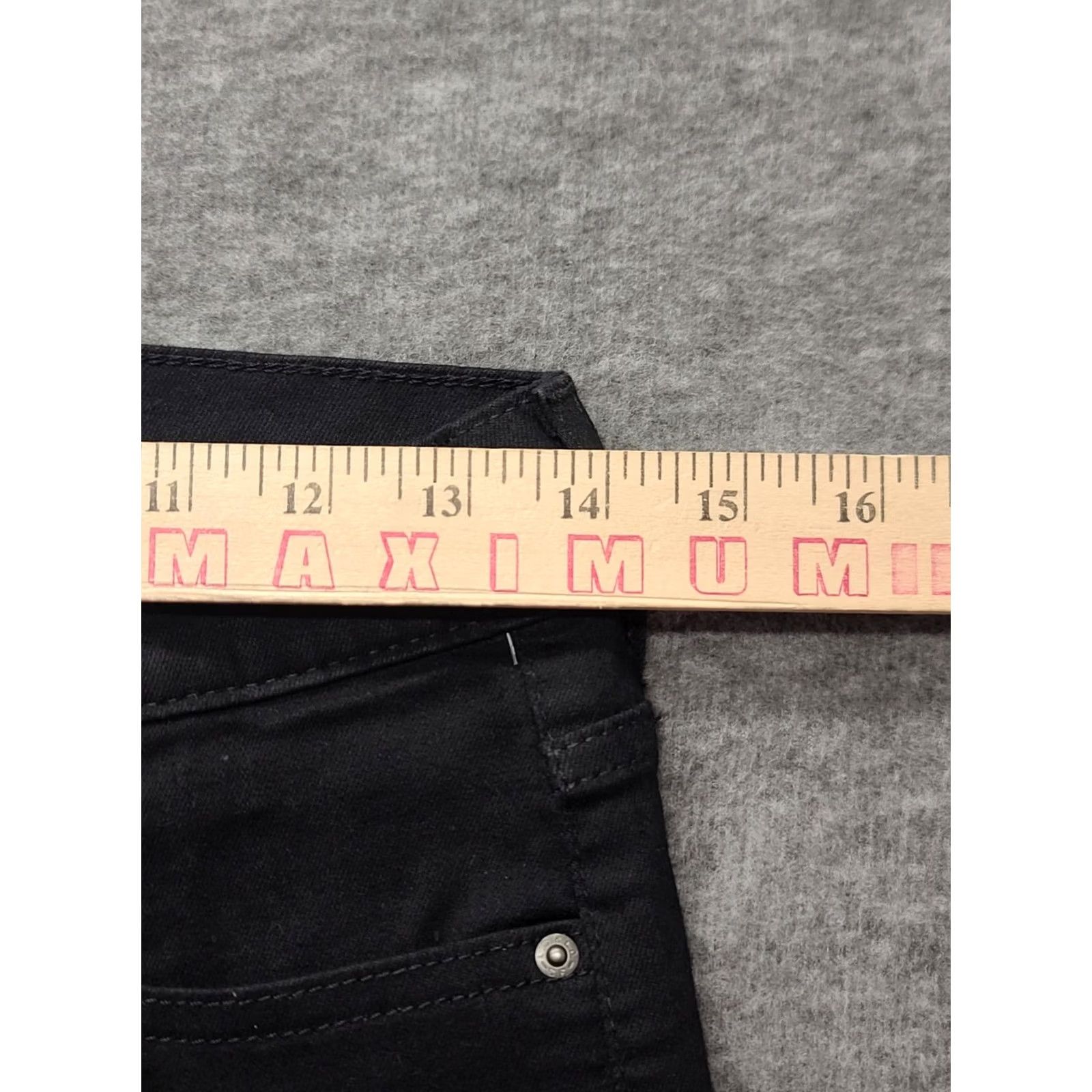 Levi's Levi's 724 Jeans Womens 6 Short 28x30 Slim Straight High Rise Black Jeans Slim 90s City Womens Size 28" / US 6 / IT 42 - 5 Thumbnail