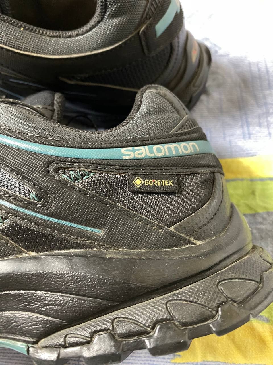 Salomon sneakers Gore-Tex outdoor water proof