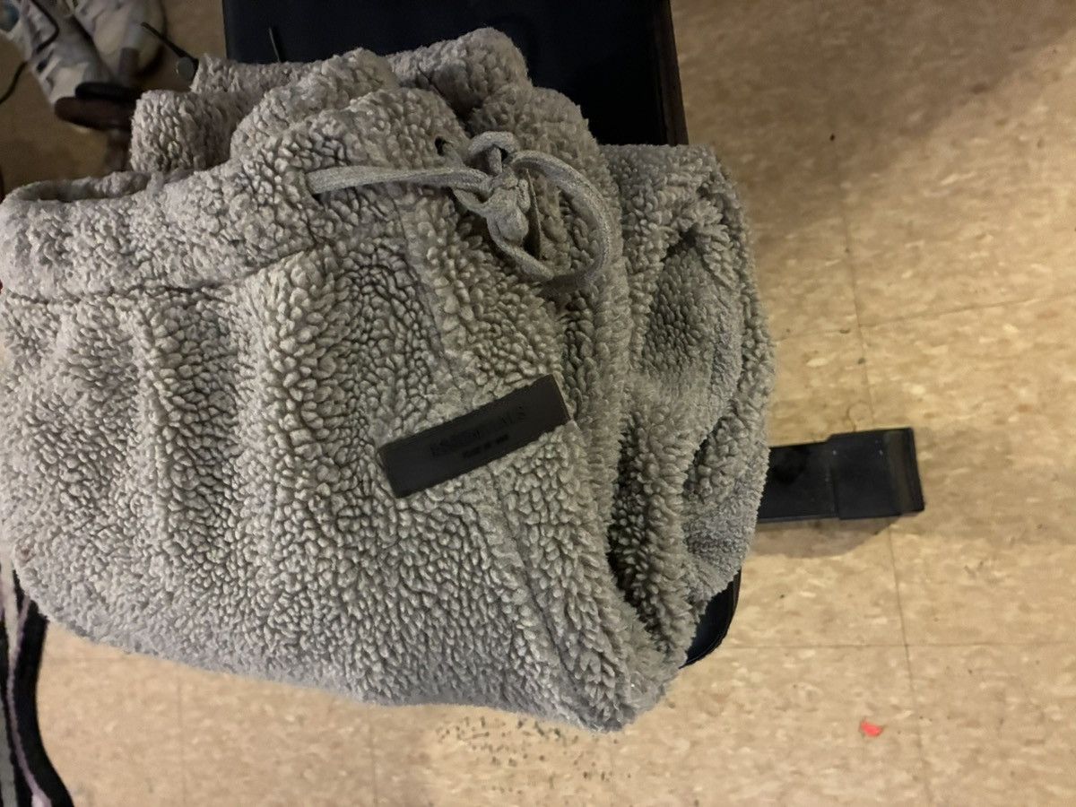 Essentials Essentials Polar Sweatpants Size US 34 / EU 50 - 6 Thumbnail