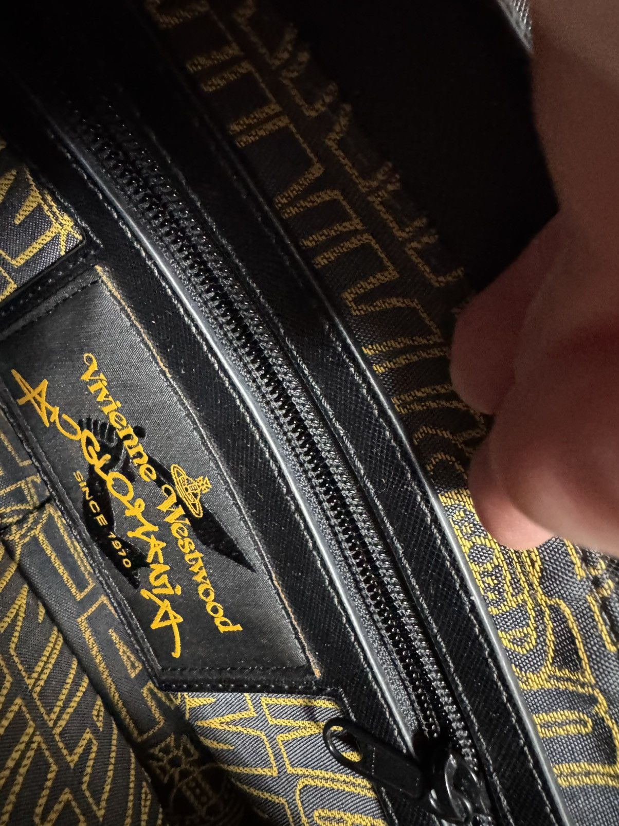 Vivienne Westwood Vivienne Westwood Anglomania Crossbody Bag Luxury Black Size ONE SIZE - 8 Thumbnail