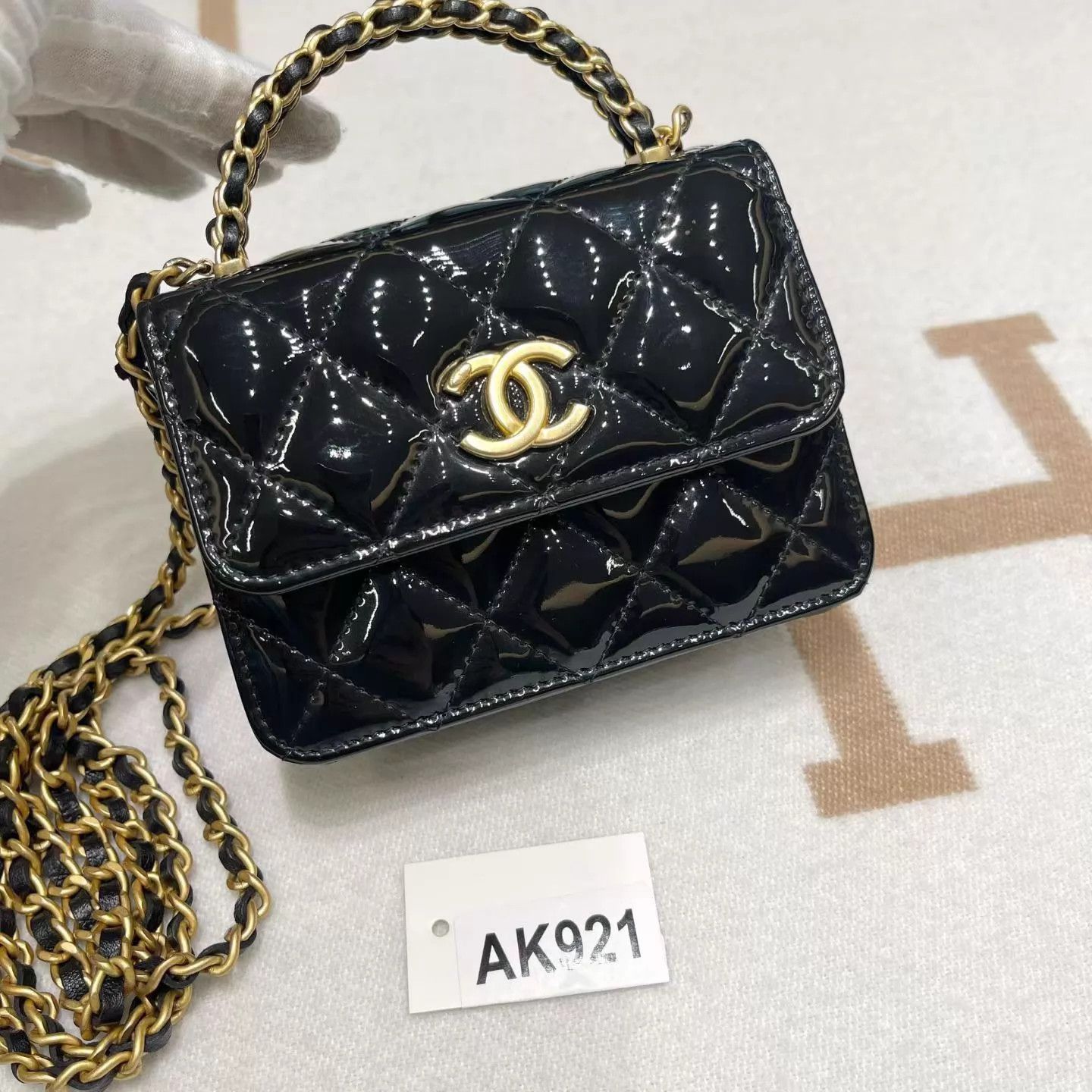 Chanel CHANEL 22K Mini Quilted Patent Leather Kelly Flap Bag Size ONE SIZE - 3 Thumbnail