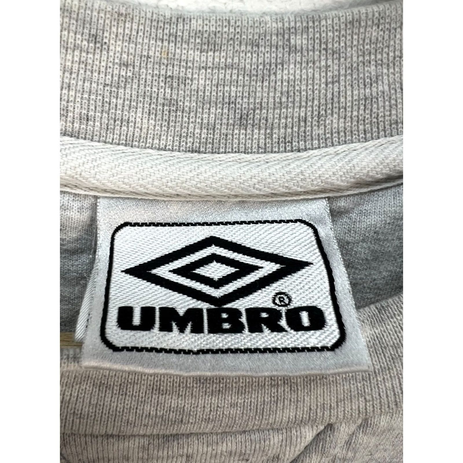 Umbro VINTAGE Umbro Sweatshirt Football Logo 90s Retro Size S Mens Gray Cotton Crew Neck Long Sleeve Pullover All Seasons Size US S / EU 44-46 / 1 - 6 Thumbnail