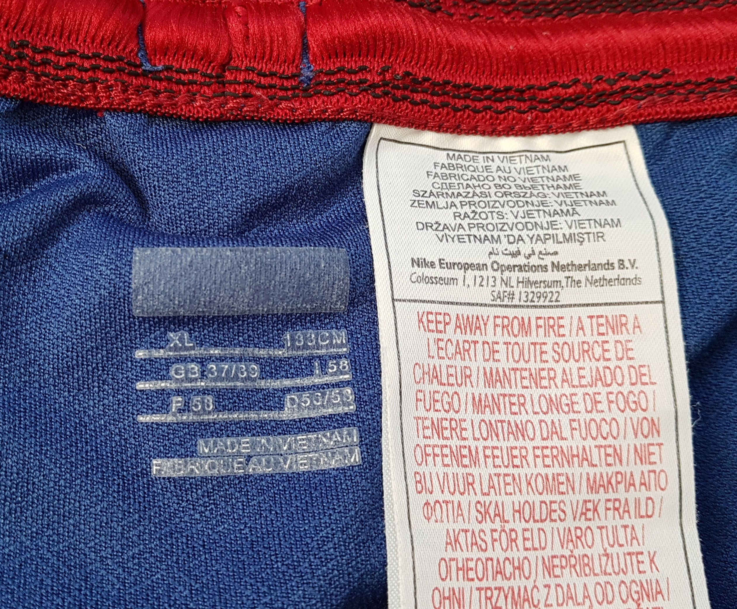 Nike Rare Nike Barcelona 2007 Camp Nou Soccer Football Shorts Size US 36 / EU 52 - 6 Thumbnail