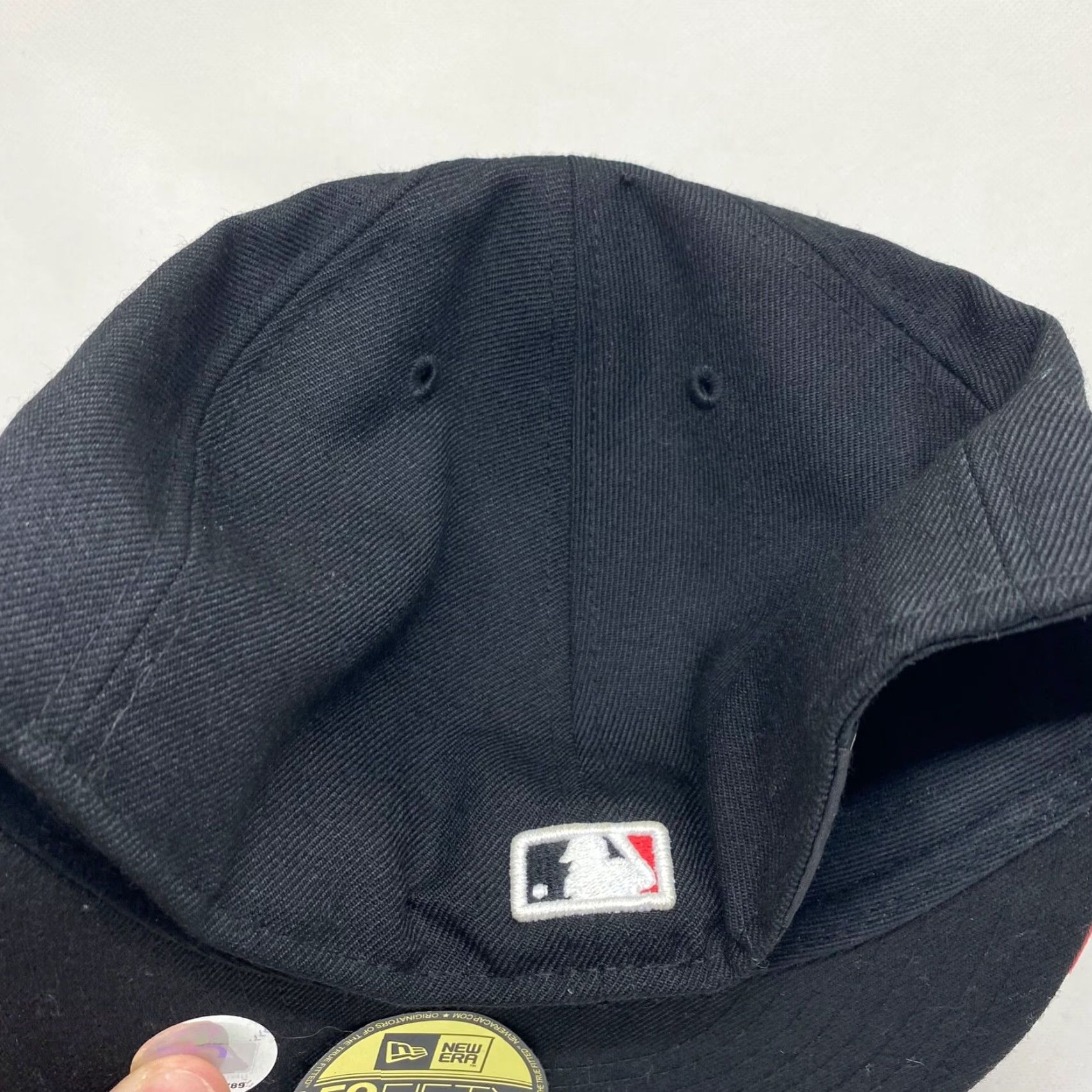 New Era New Era New York Yankees Hat Fitted 7 1/2 59Fifty Black Red Paint 100% Wool Size ONE SIZE - 7 Thumbnail