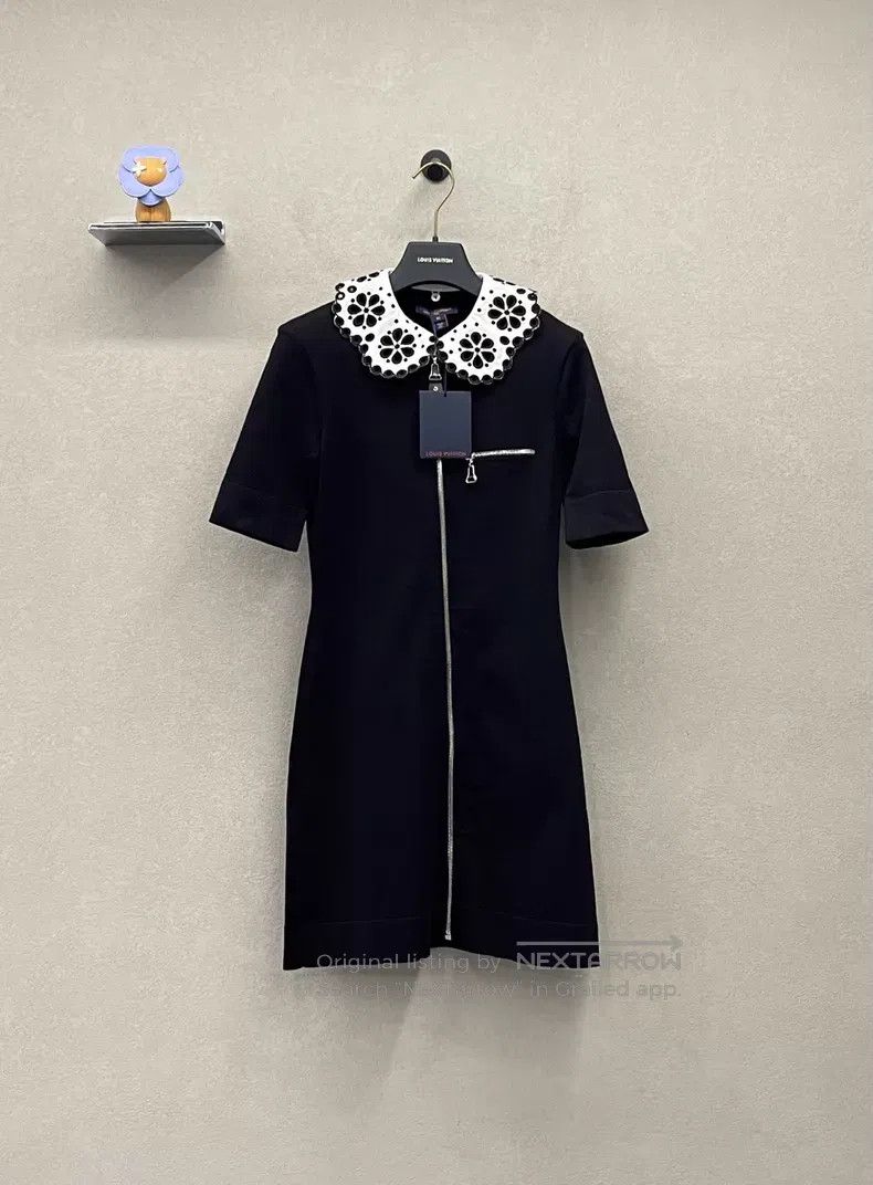 Louis Vuitton Louis Vuitton Zip Short Sleeve Dress Size XS / US 0-2 / IT 36-38 - 1 Thumbnail