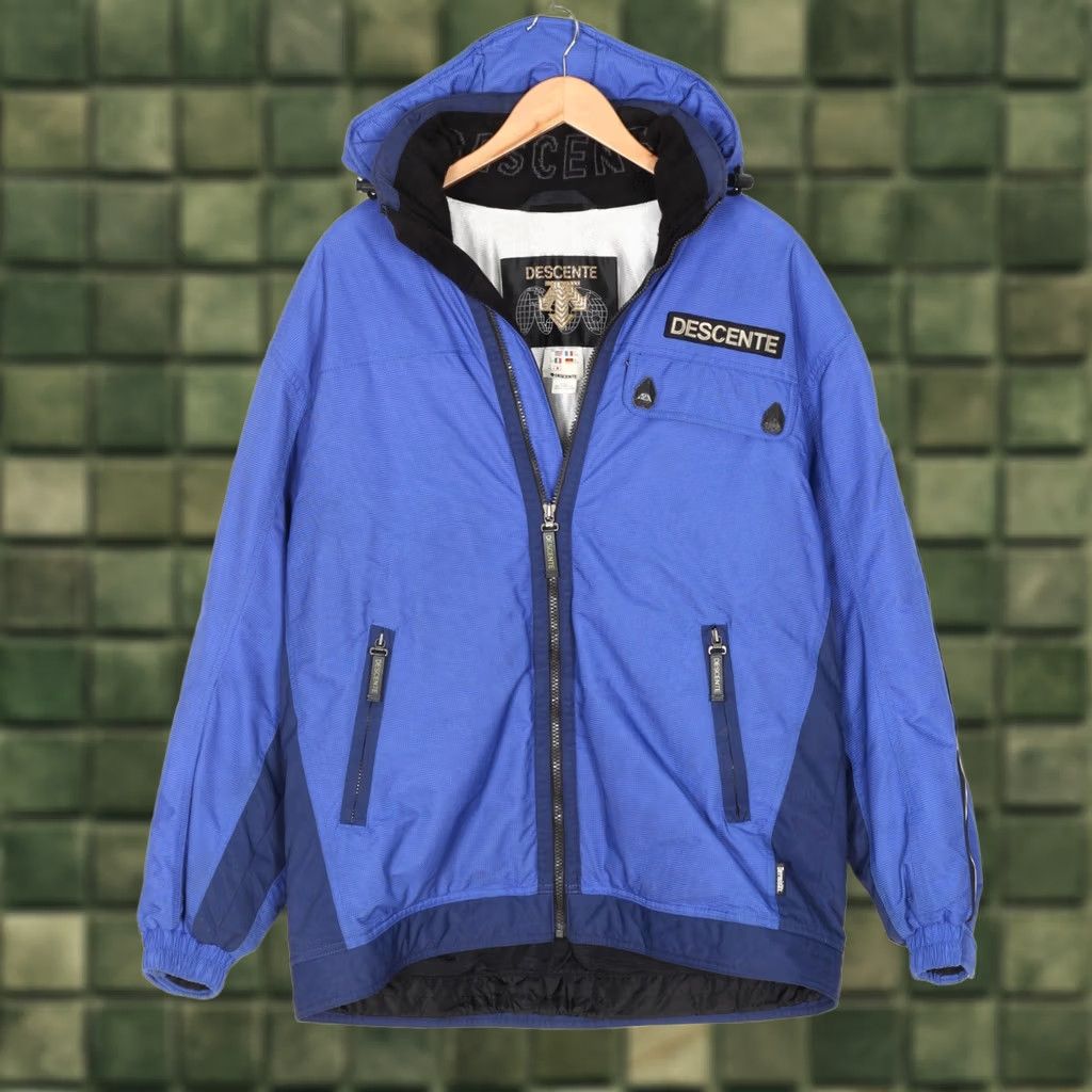 Vintage DESCENTE Ski Jacket Men Hooded Dermizax Vintage Size EU 52 US L MJ5454 Blue Size US L / EU 52-54 / 3 - 1 Thumbnail