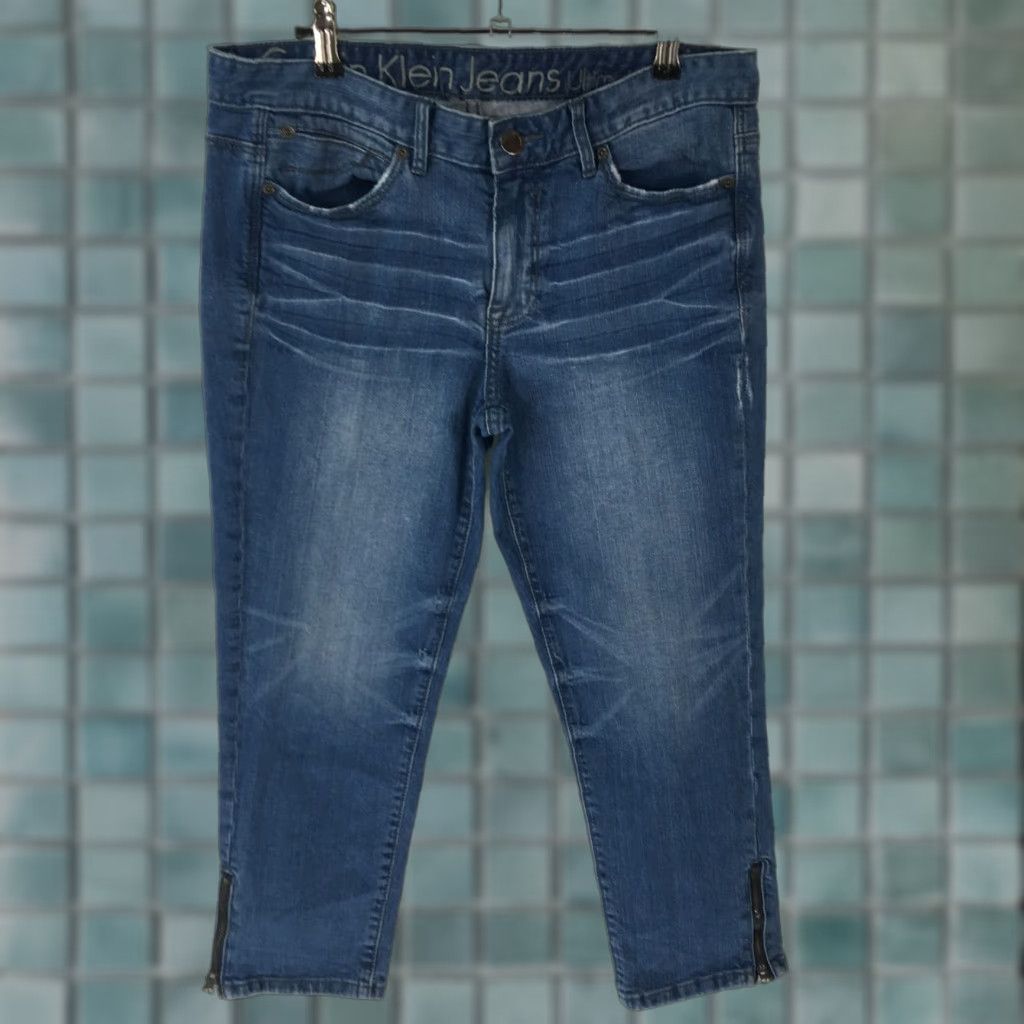 Calvin Klein Calvin Klein Jeans Shirt Womens Crop Denim Blue Stretch Size 29/8 Adult Regular 22 in Inseam 6 in Rise Blue 5-Pocket Casual Size 29" - 1 Thumbnail