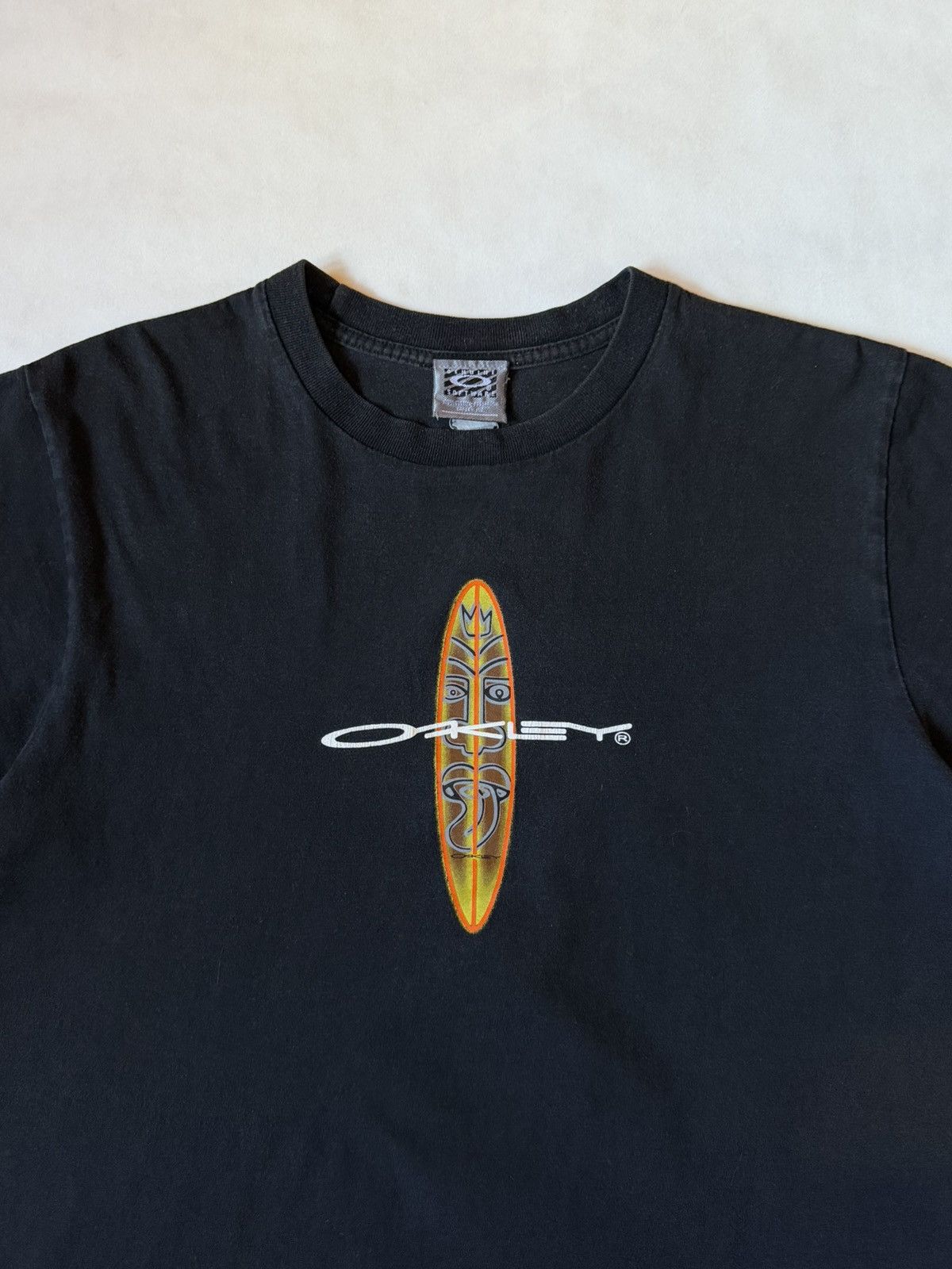 Oakley Oakley Surfing Board Vintage Faded T Shirt Genuine Software Size US L / EU 52-54 / 3 - 3 Thumbnail