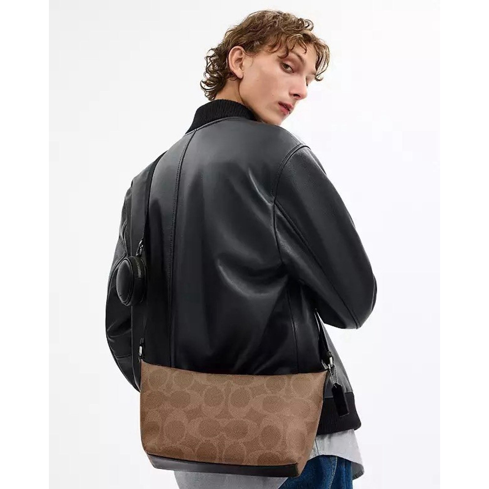 Coach NWT COACH Finn Crossbody Bag Signature CCG19 Tan/Black Size ONE SIZE - 8 Thumbnail