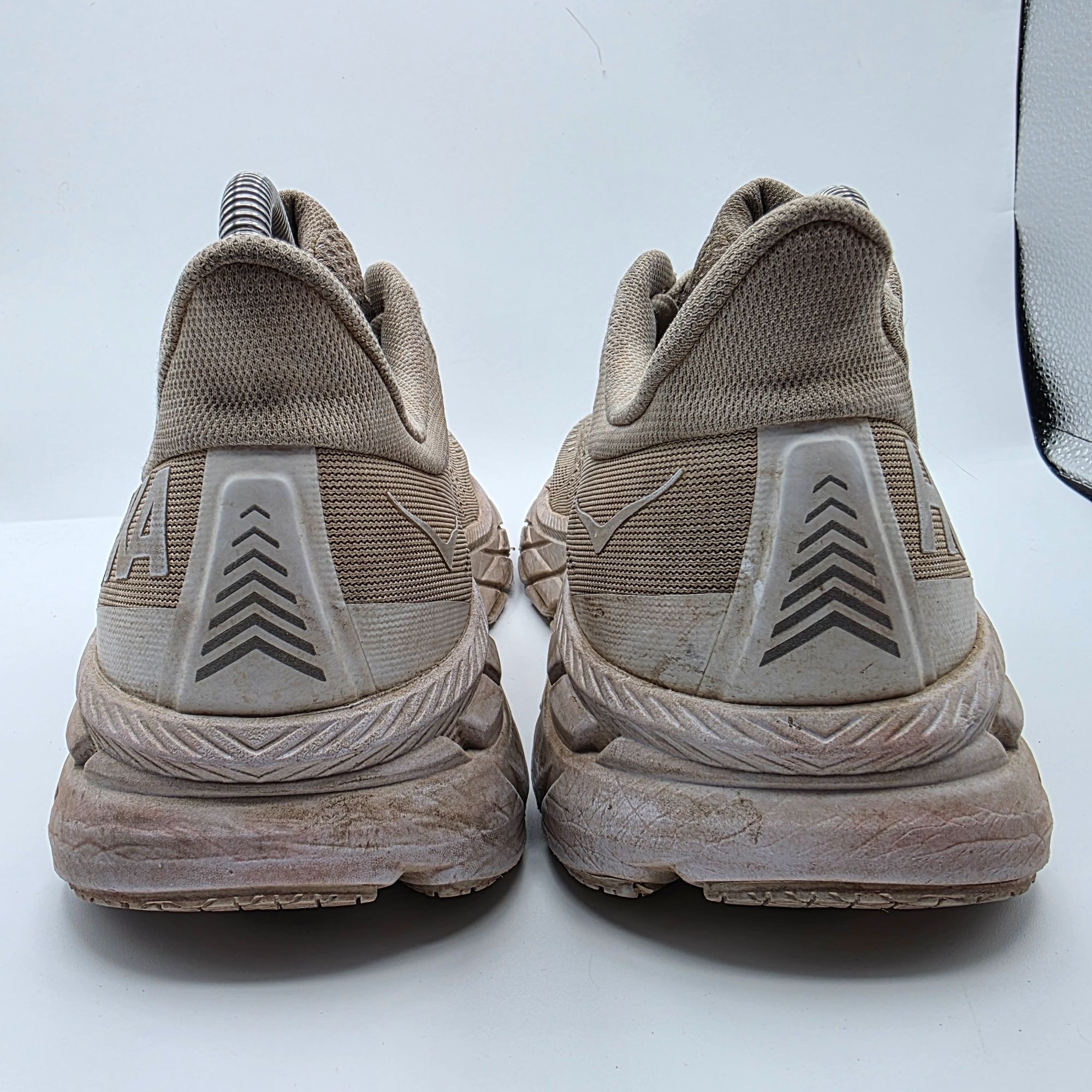 Hoka Hoka One One Clifton 7 Womens Size 9.5 White Sneaker Shoes A Size US 9.5 / IT 39.5 - 5 Thumbnail