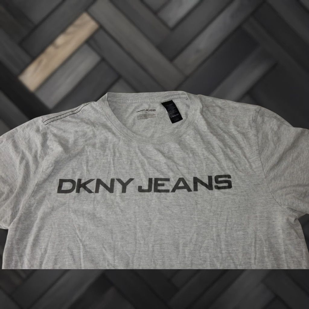 DKNY VINTAGE DKNY Men's T Shirt Size L Gray Short Sleeve Graphic Print Shirt Mens L Size US L / EU 52-54 / 3 - 1 Thumbnail