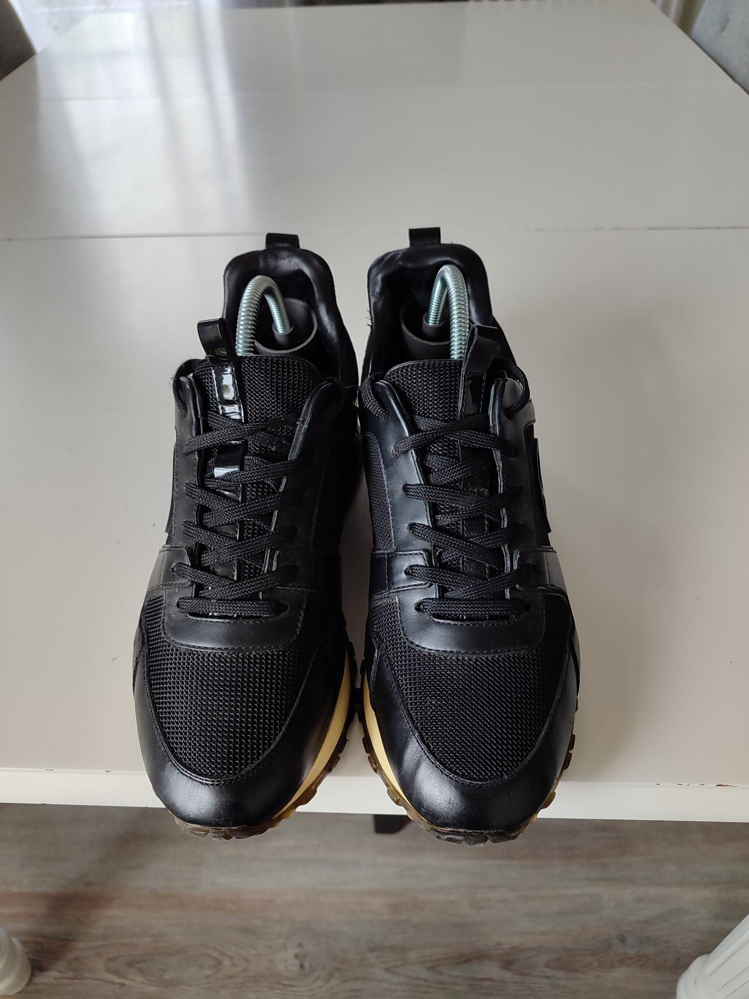 Louis Vuitton BASKETS LOUIS VUITTON RUN AWAY Size US 7 / IT 37 - 4 Thumbnail