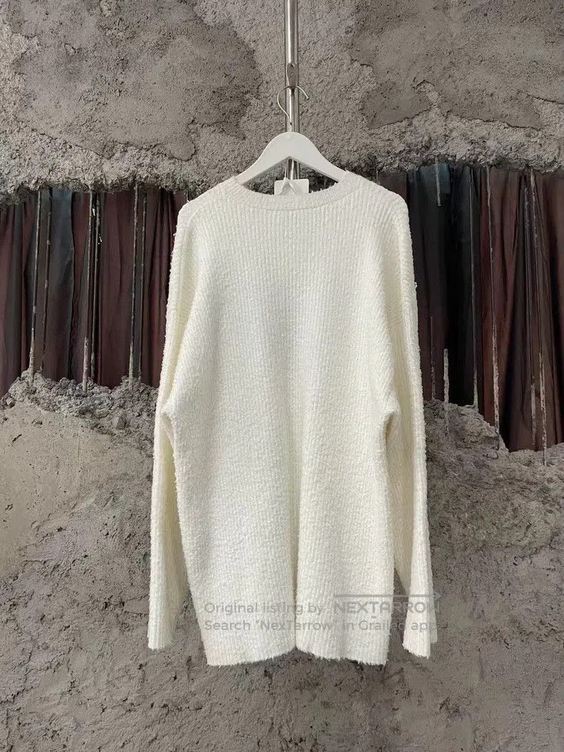 Balenciaga Balenciaga Black and White Lock Button Mohair Sweater. Size US XS / EU 42 / 0 - 2 Thumbnail