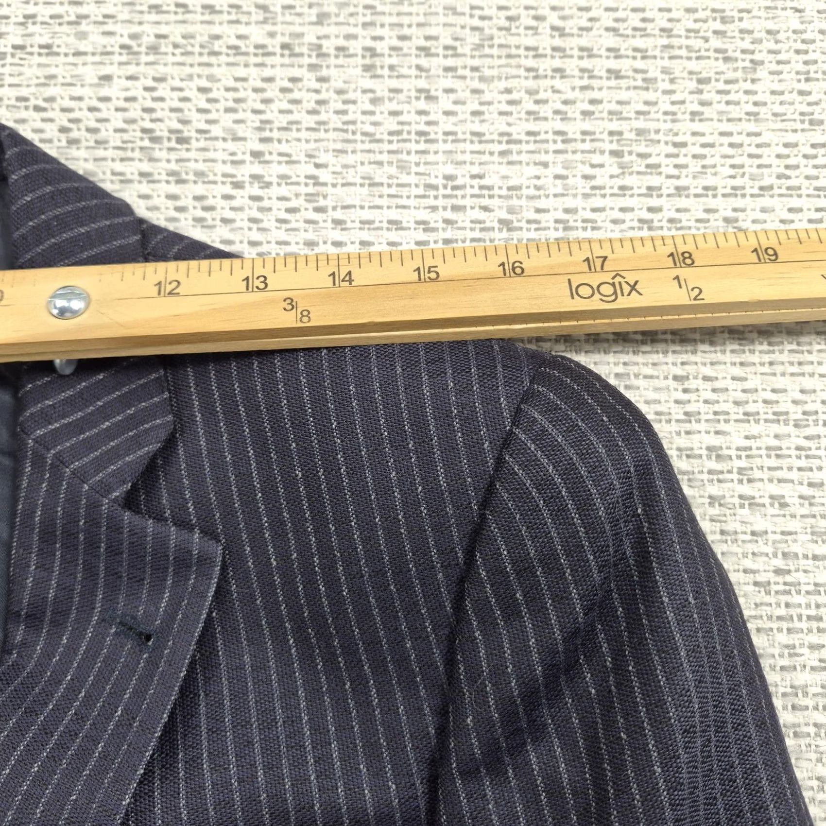 John Varvatos John Varvatos Suit Jacket Mens 36R Blue Pinstripe Wool Two Button Made In Canada Jacket Front Button Style: Two-Button Size 36R - 7 Thumbnail