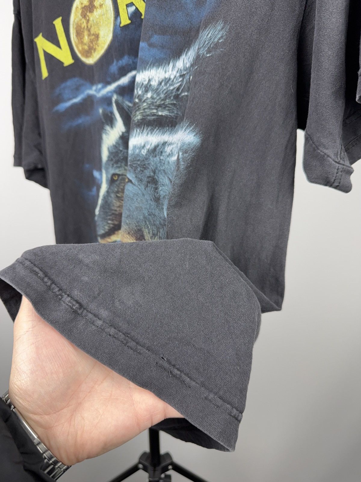 Vintage Vintage 90s Animal Native Norway Wolf Moon Graphic Tee Size US L / EU 52-54 / 3 - 8 Thumbnail