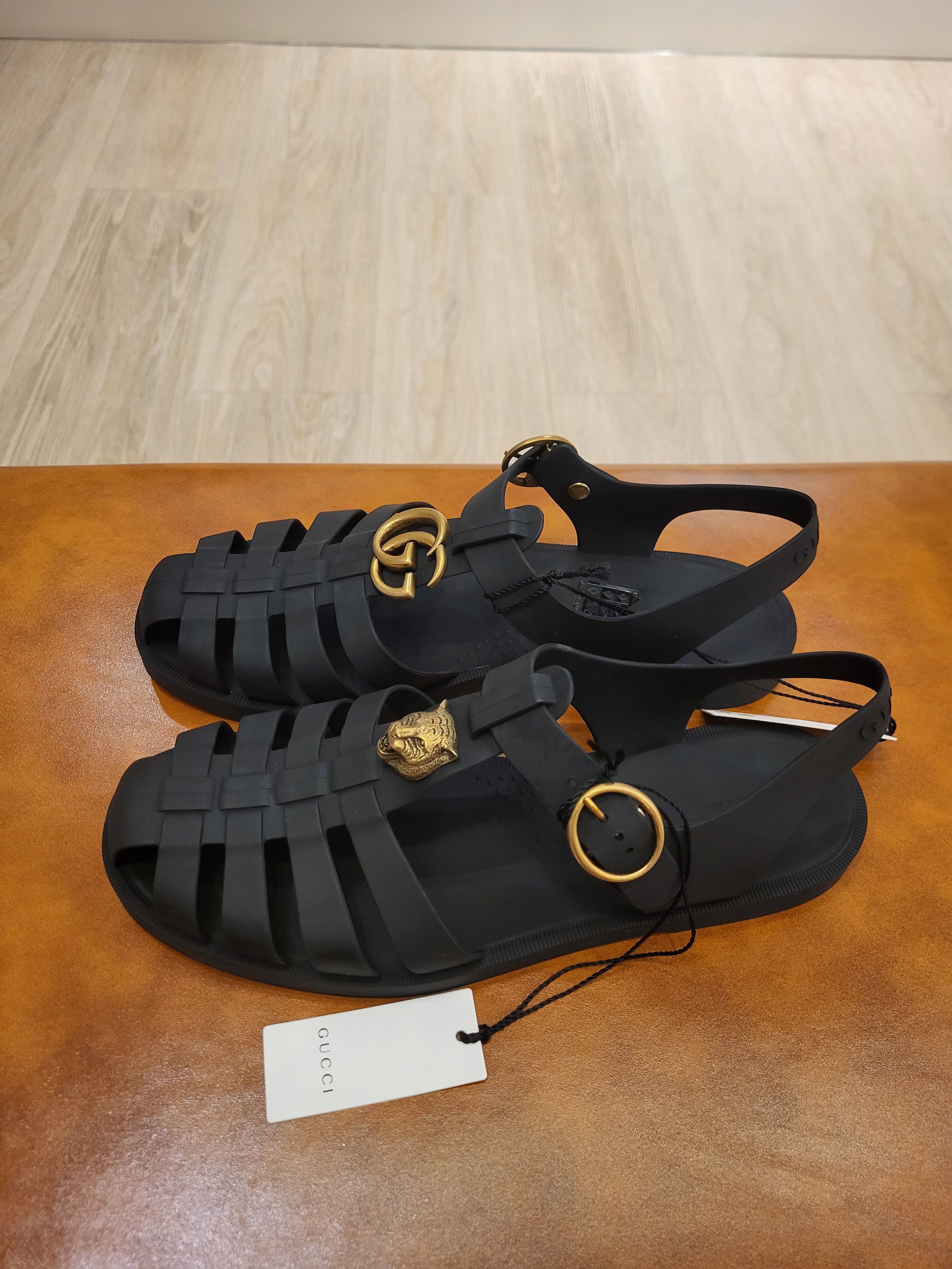 Gucci Gucci Rubber Buckle Strap Sandals | Grailed