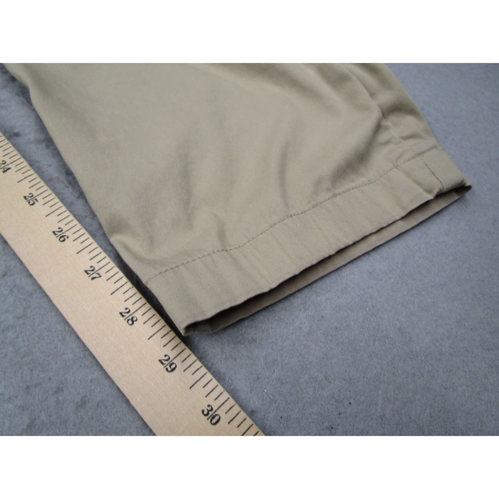 Lululemon Lululemon Pants Mens 36 Beige Commission Chino Flat Front Casual Travel 36x29 Slim Straight Logo Pockets Zip Regular Size Type: Pants Size US 36 / EU 52 - 6 Thumbnail