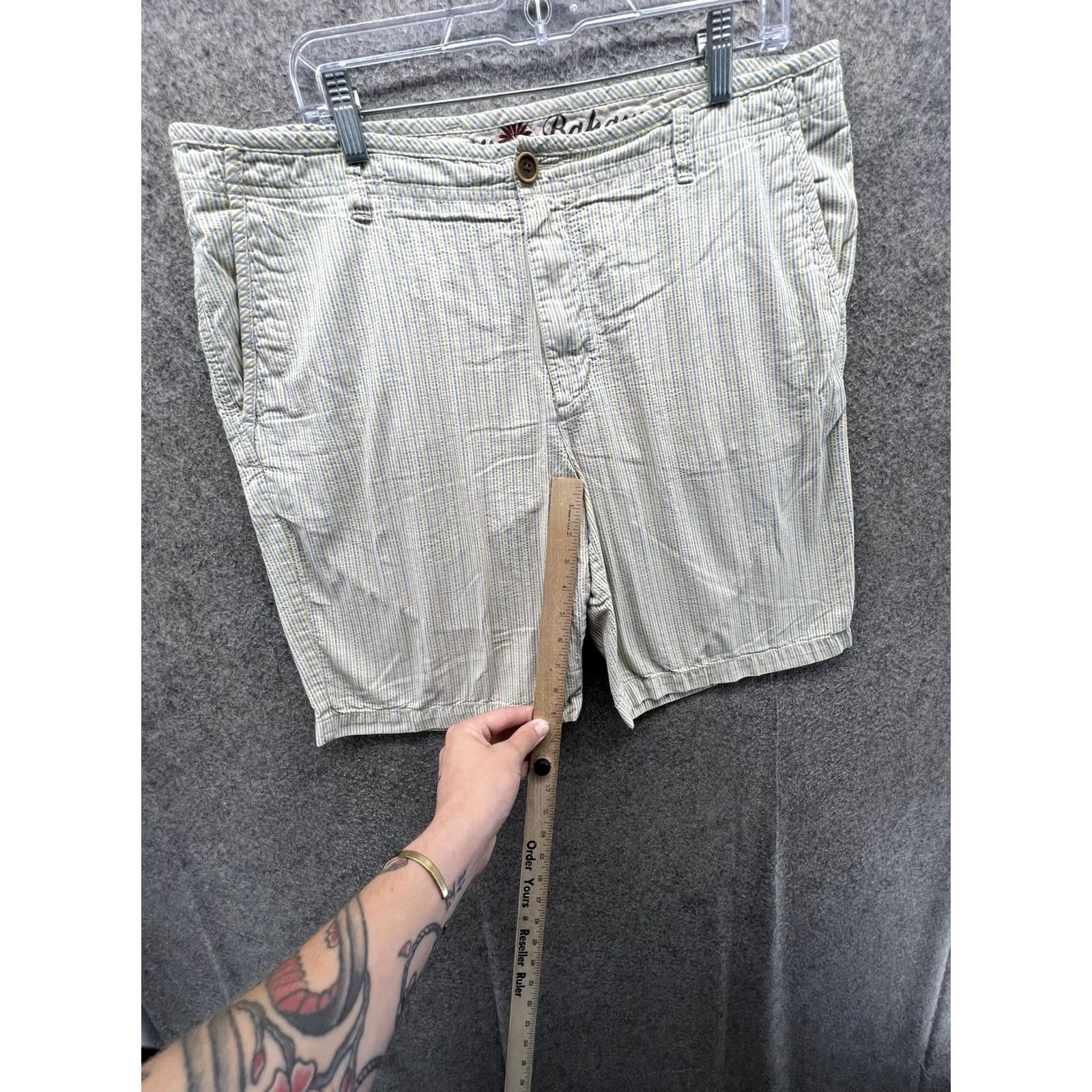 Tommy Bahama Tommy Bahama Shorts Mens 35 Beige Striped Cotton Chino 9 Inseam Casual Summer Size US 35 - 3 Thumbnail