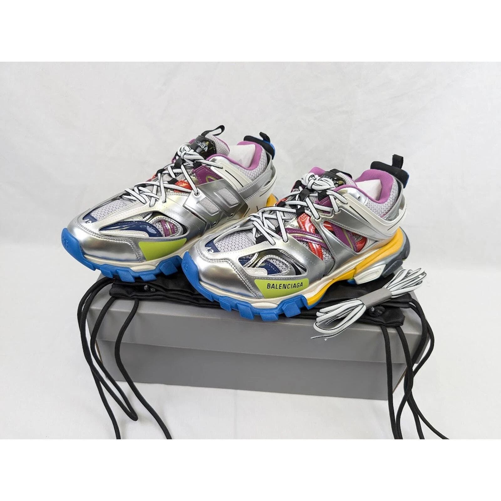 Balenciaga o1rshd1 Track Sneakers in Multicolor Size US 9 / EU 42 - 20 Thumbnail