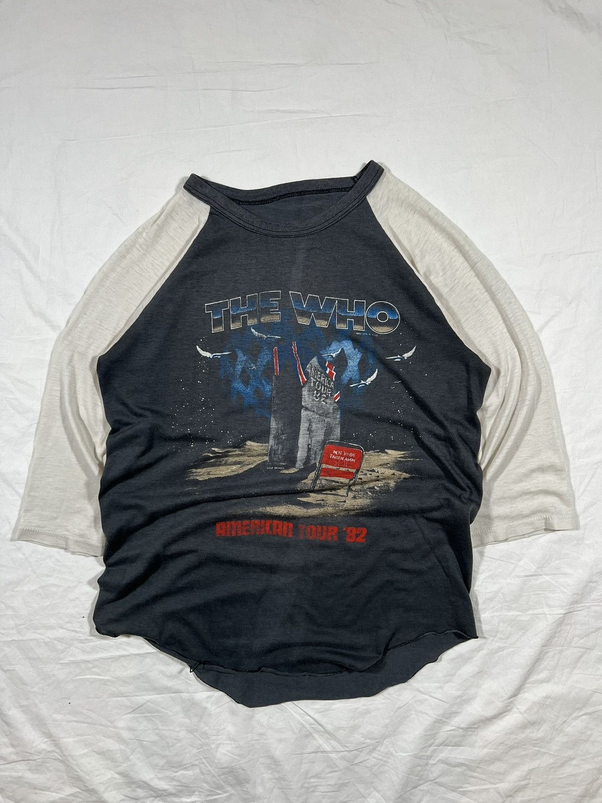 Band Tees Vintage 1980s The Who Paper Thin Ragland Band Tee Size US M / EU 48-50 / 2 - 1 Thumbnail