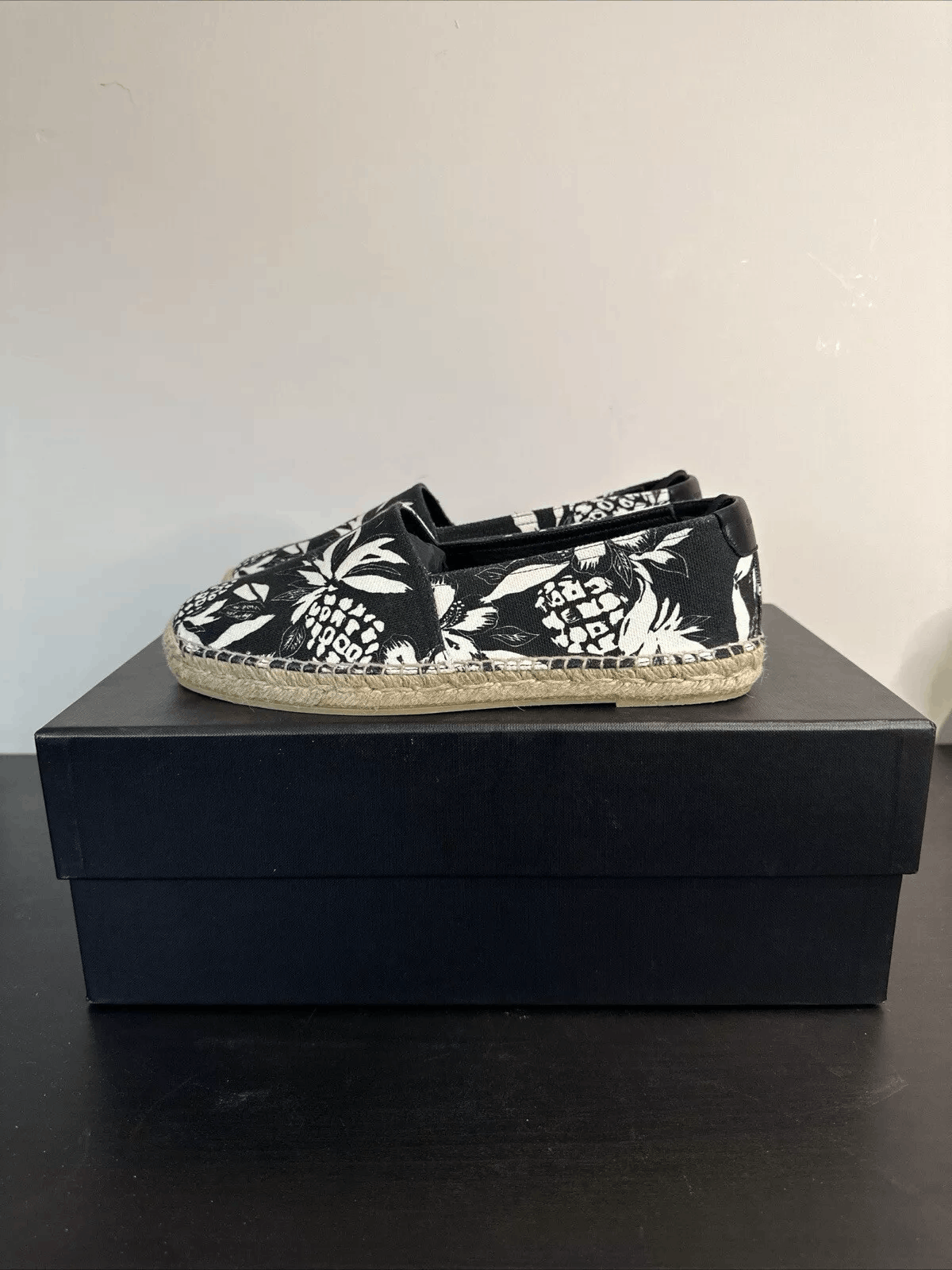 Yves Saint Laurent YSL Saint Laurent Men's Canvas Leather Espadrilles Size 39 Size US 6 / EU 39 - 3 Thumbnail