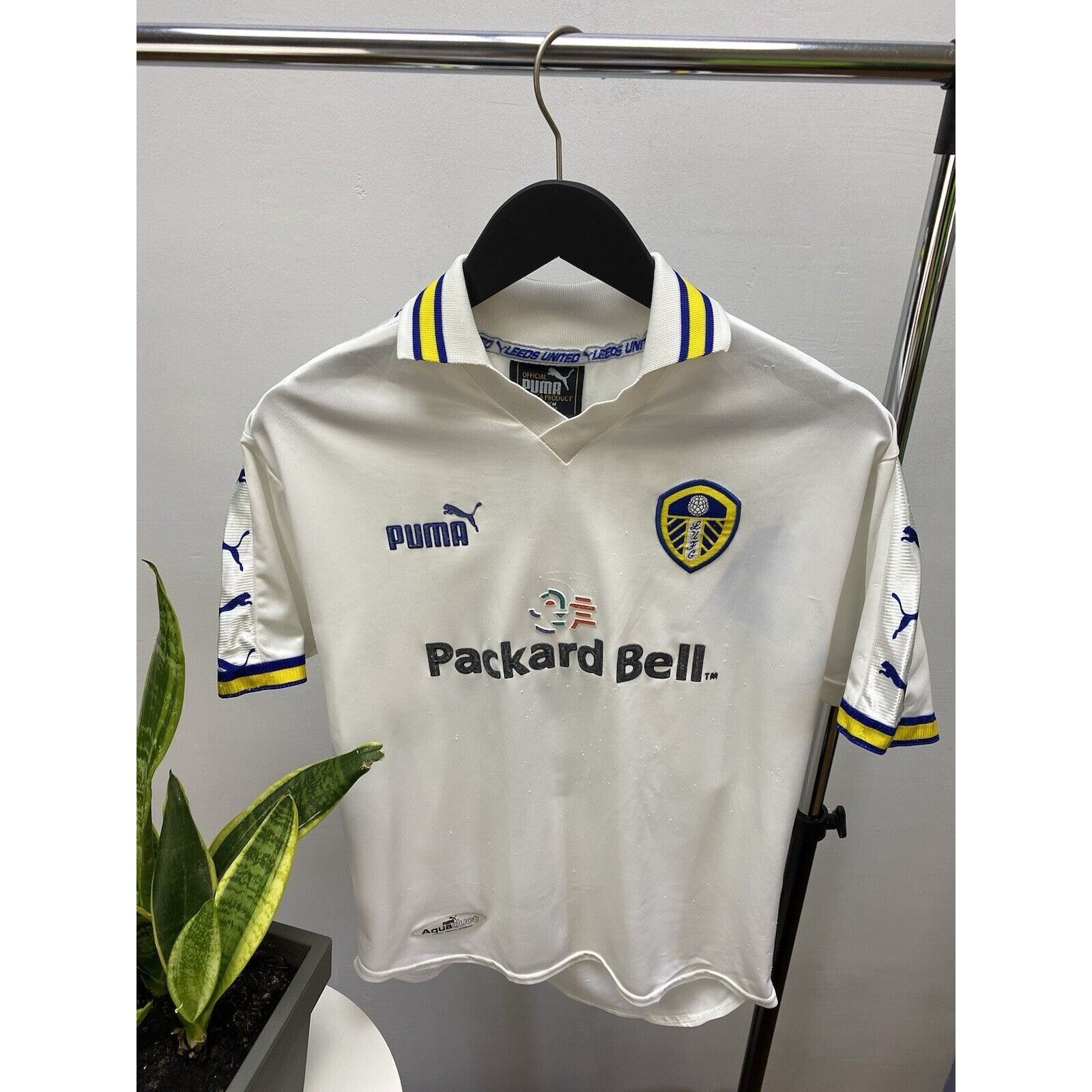 Puma × Vintage Leeds United 1998-2000 #Hasselbaink Kids Jersey Size 32/34 Size US XXS / EU 40 - 4 Thumbnail