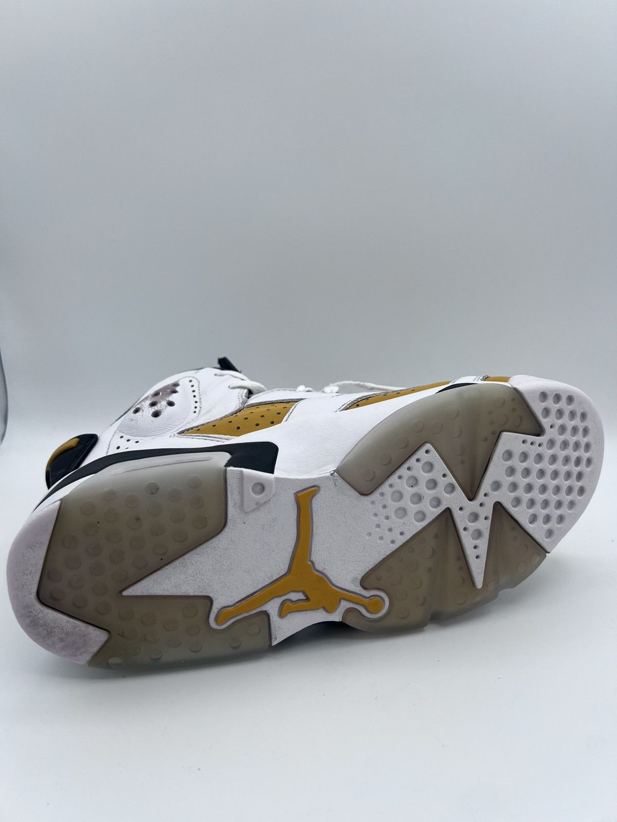 Jordan Brand Size 8.5M/10W - Jordan 6 Retro Yellow Ochre CT8529-170 Size US 8.5 / EU 41-42 - 8 Thumbnail