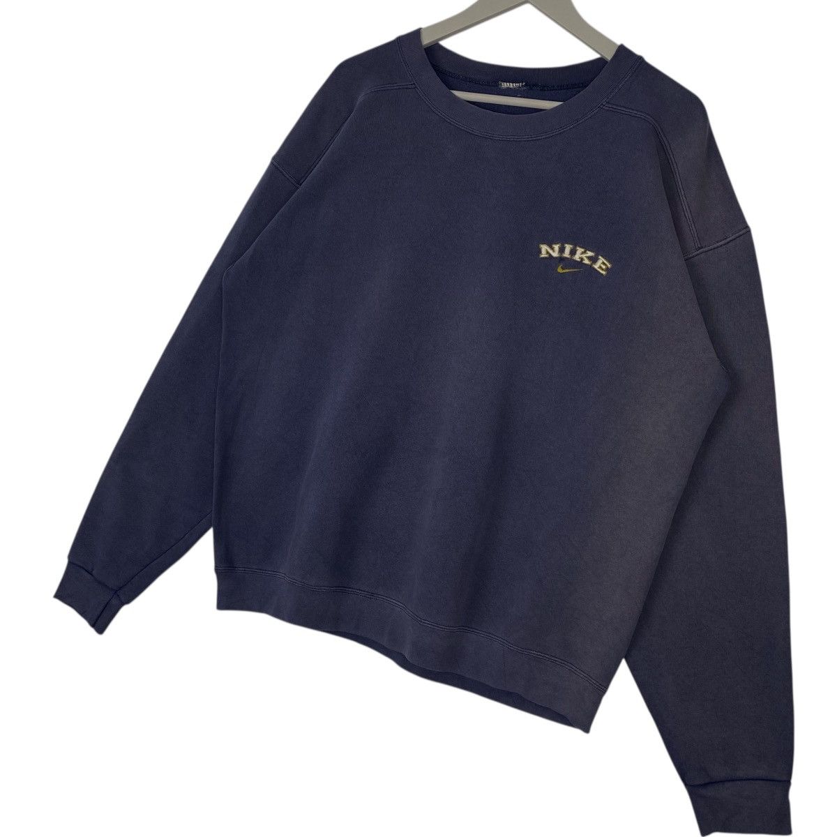 Other Vintage 90s Nike Sweatshirt Crewneck Sun Faded Navy Blue Size US L / EU 52-54 / 3 - 2 Thumbnail