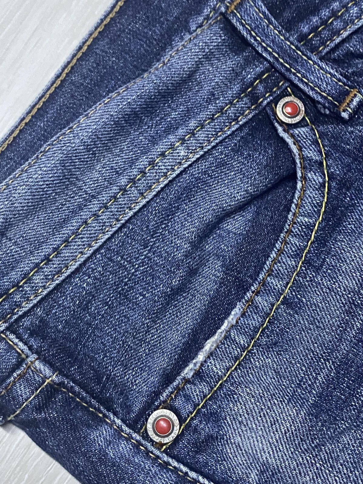 Levi's Vintage Levis Redloop Faded Wash Distressed Flare Jeans Size US 30 / EU 46 - 11 Thumbnail