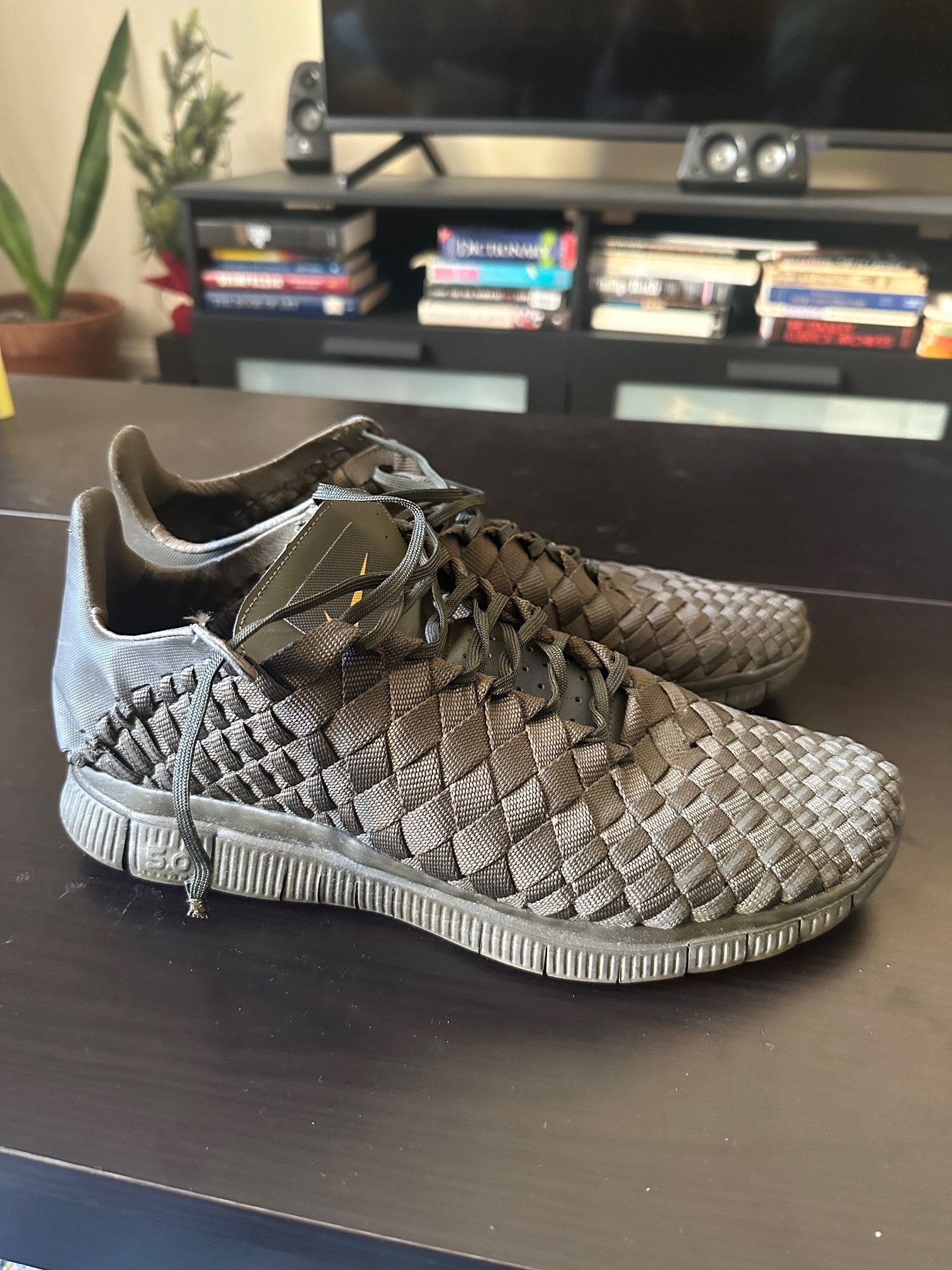 Nike Nike Free Inneva Woven Tech SP Dark Loden Olive Green 11.5 Size US 11.5 / EU 44-45 - 3 Thumbnail