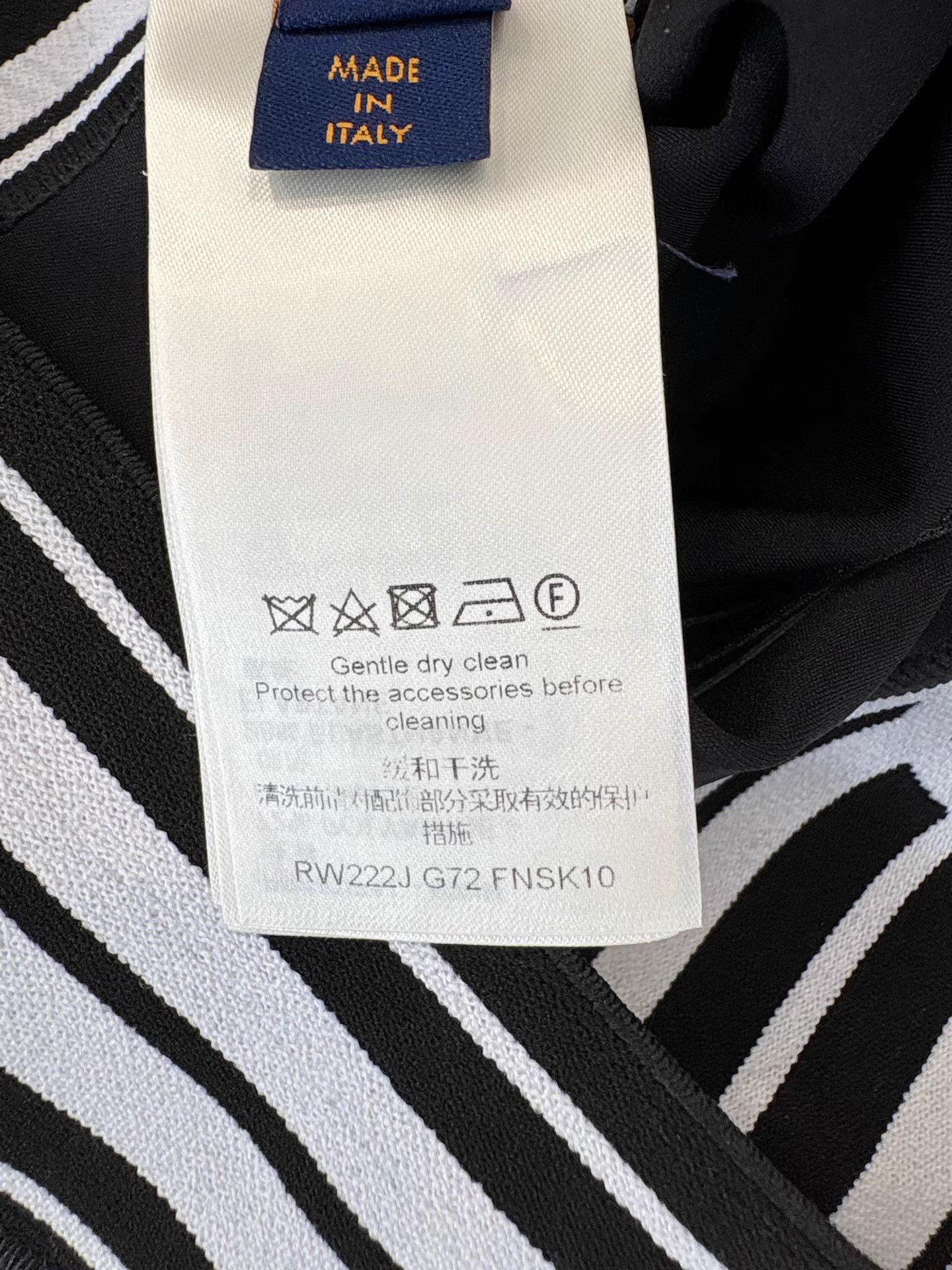 Louis Vuitton LV Black Half Skirt K1 Size 26" / US 2 / IT 38 - 5 Thumbnail
