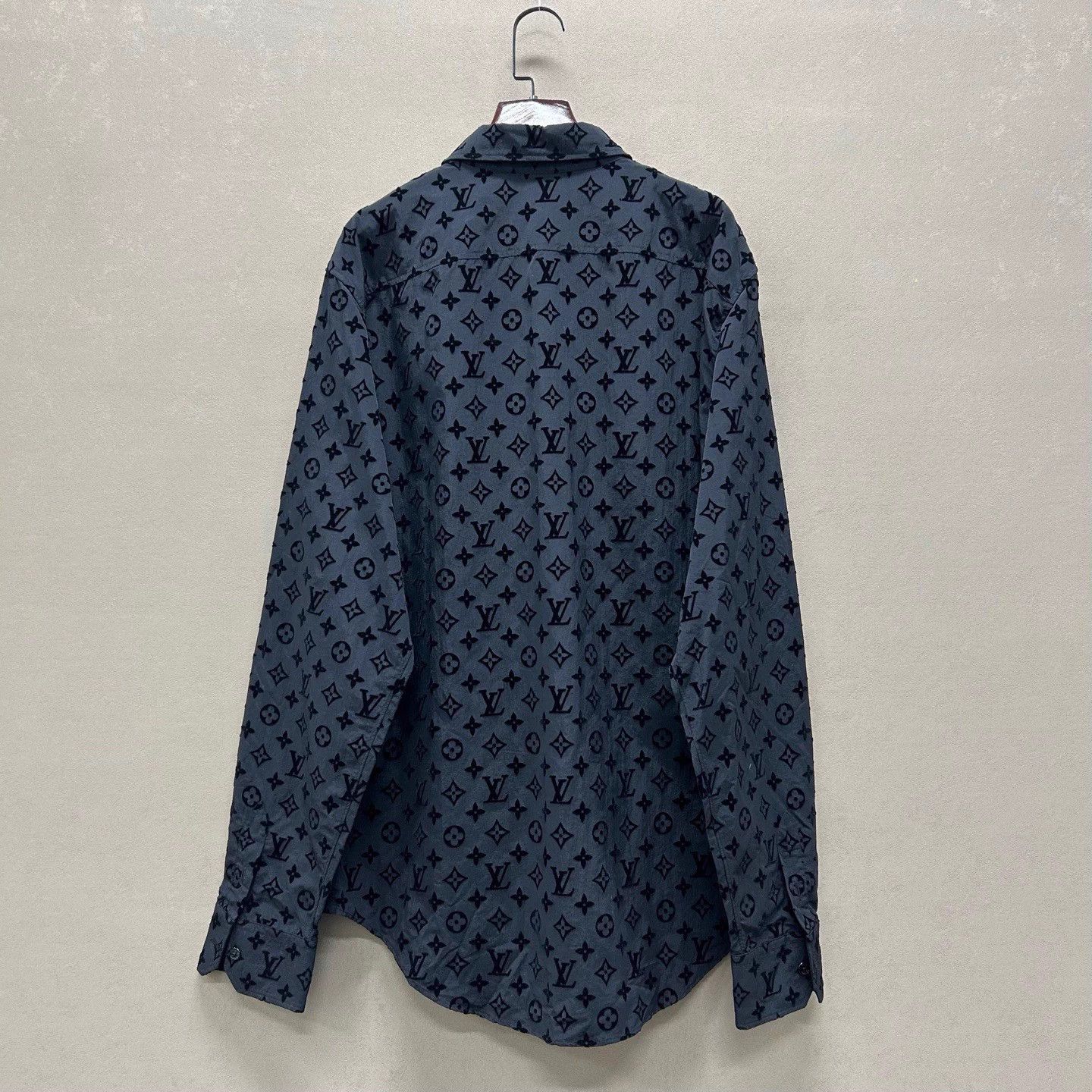 Louis Vuitton LV Unworn Black Monogram Flocked Print Shirt L Size US L / EU 52-54 / 3 - 2 Thumbnail