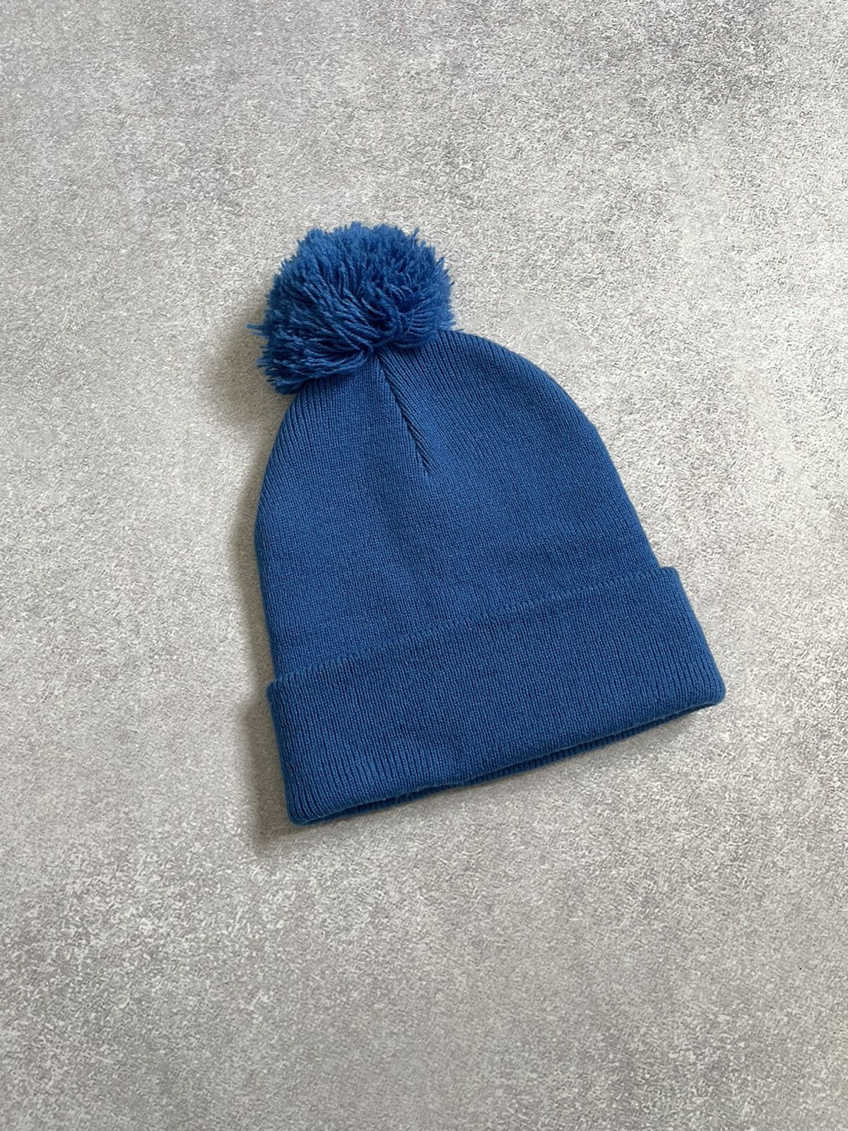 Carhartt Carhartt Bobble Pom Y2k Watch Logo Stretch Beanie Hat Size ONE SIZE - 9 Thumbnail