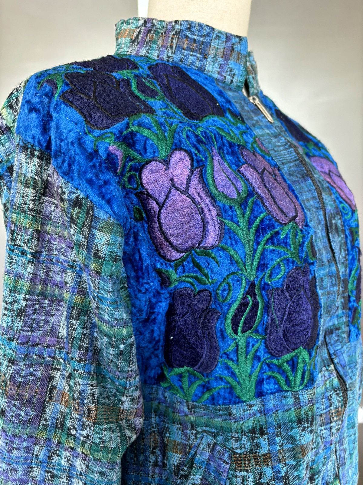 Vintage Vintage Guatemala Embroidered Bomber Jacket Size M / US 6-8 / IT 42-44 - 7 Thumbnail