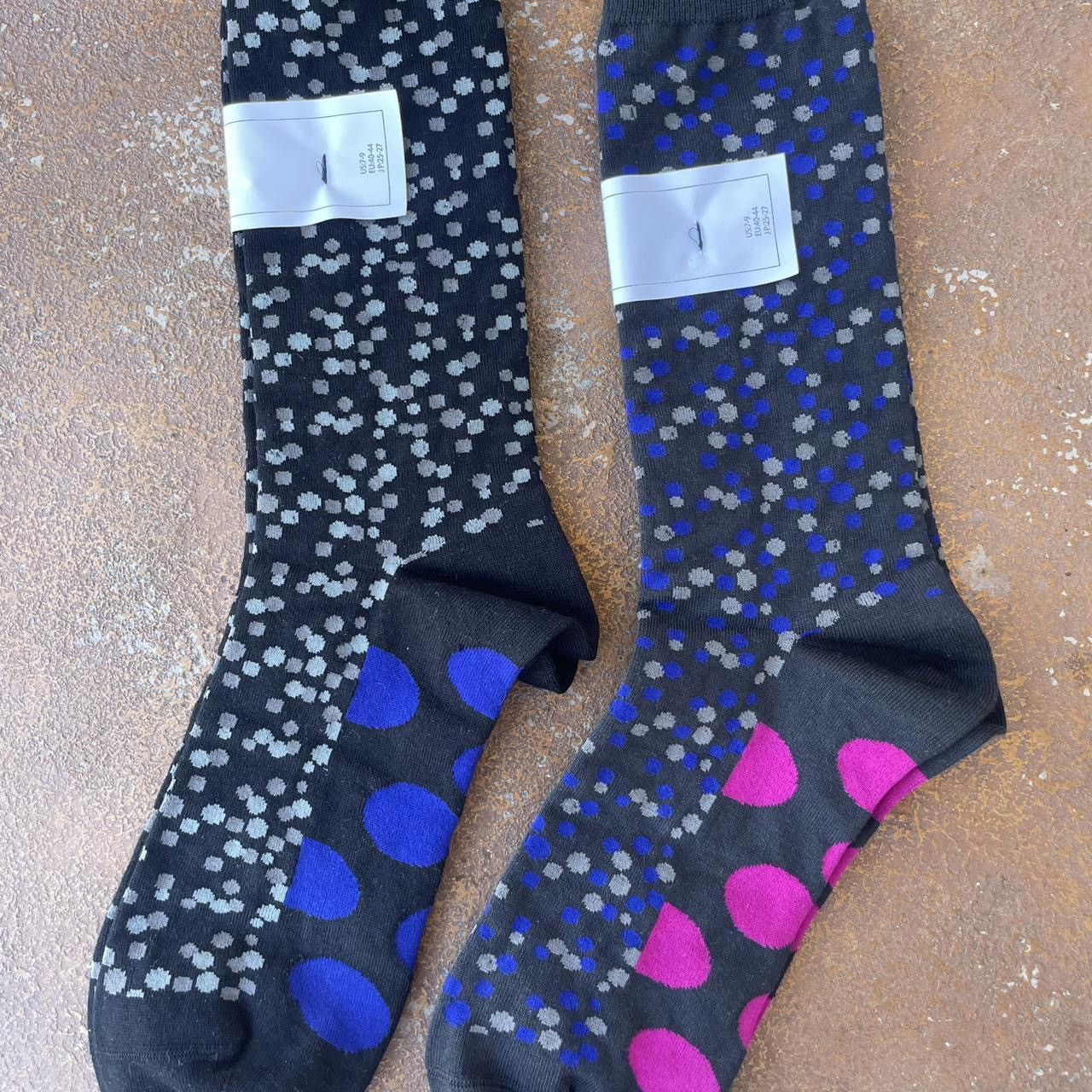 Urban Outfitters NWT Men’s MAISON BLANCHE polka black geometric socks sz Size ONE SIZE - 2 Thumbnail