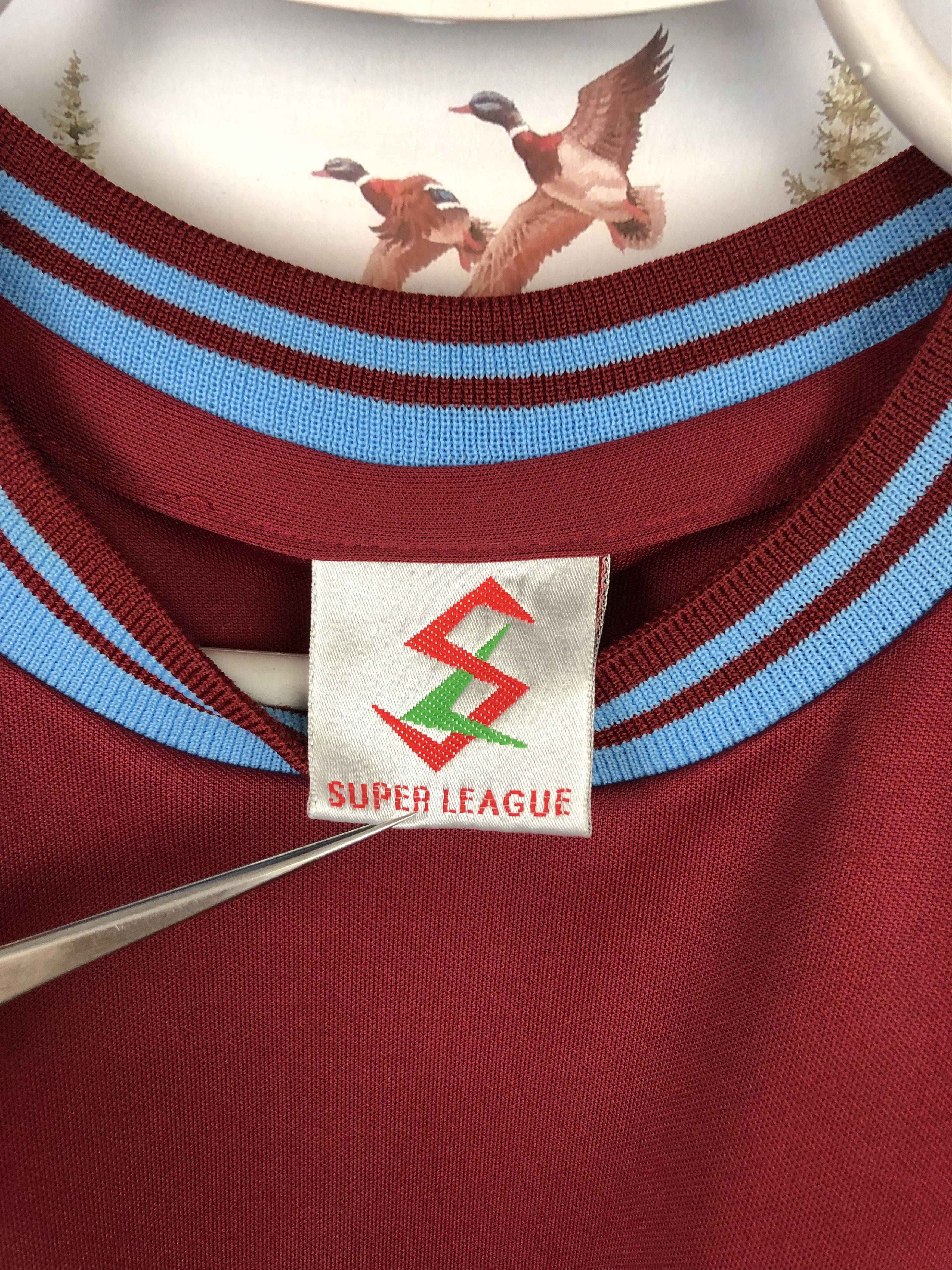 Vintage Burnley football shirt 2001 Soccer Jersey Mens Trikot Sport Size US XL / EU 56 / 4 - 6 Thumbnail