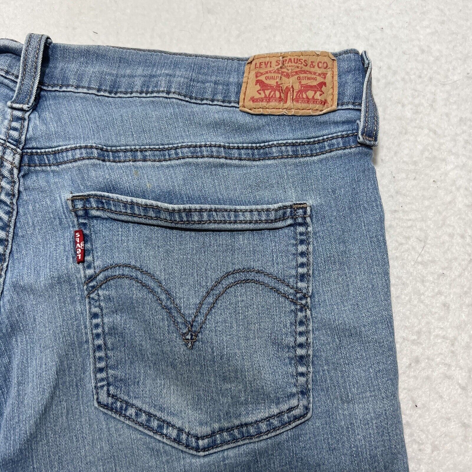 Levi's Levi's 36 Waist Blue Bermuda Jean Shorts Patch 5" Inseam Size 36" / US 14 / IT 50 - 7 Thumbnail