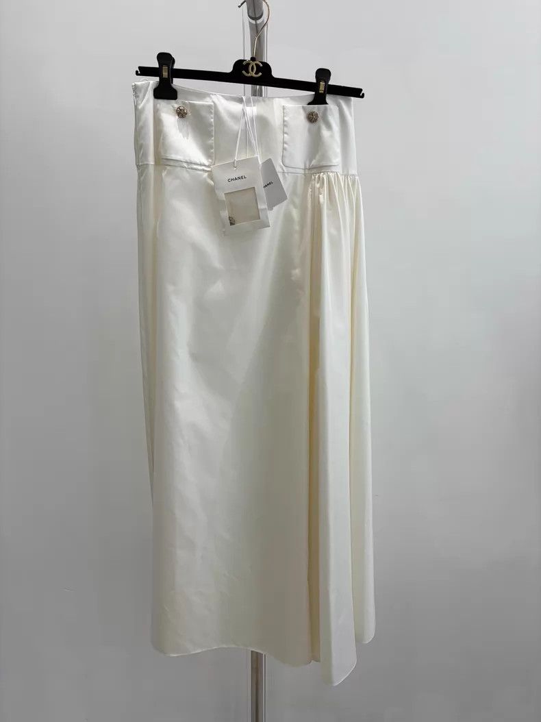 Chanel Chanel Early Spring Vacation Series White Long Skirt Size 24" / US 00 / IT 34 - 1 Thumbnail