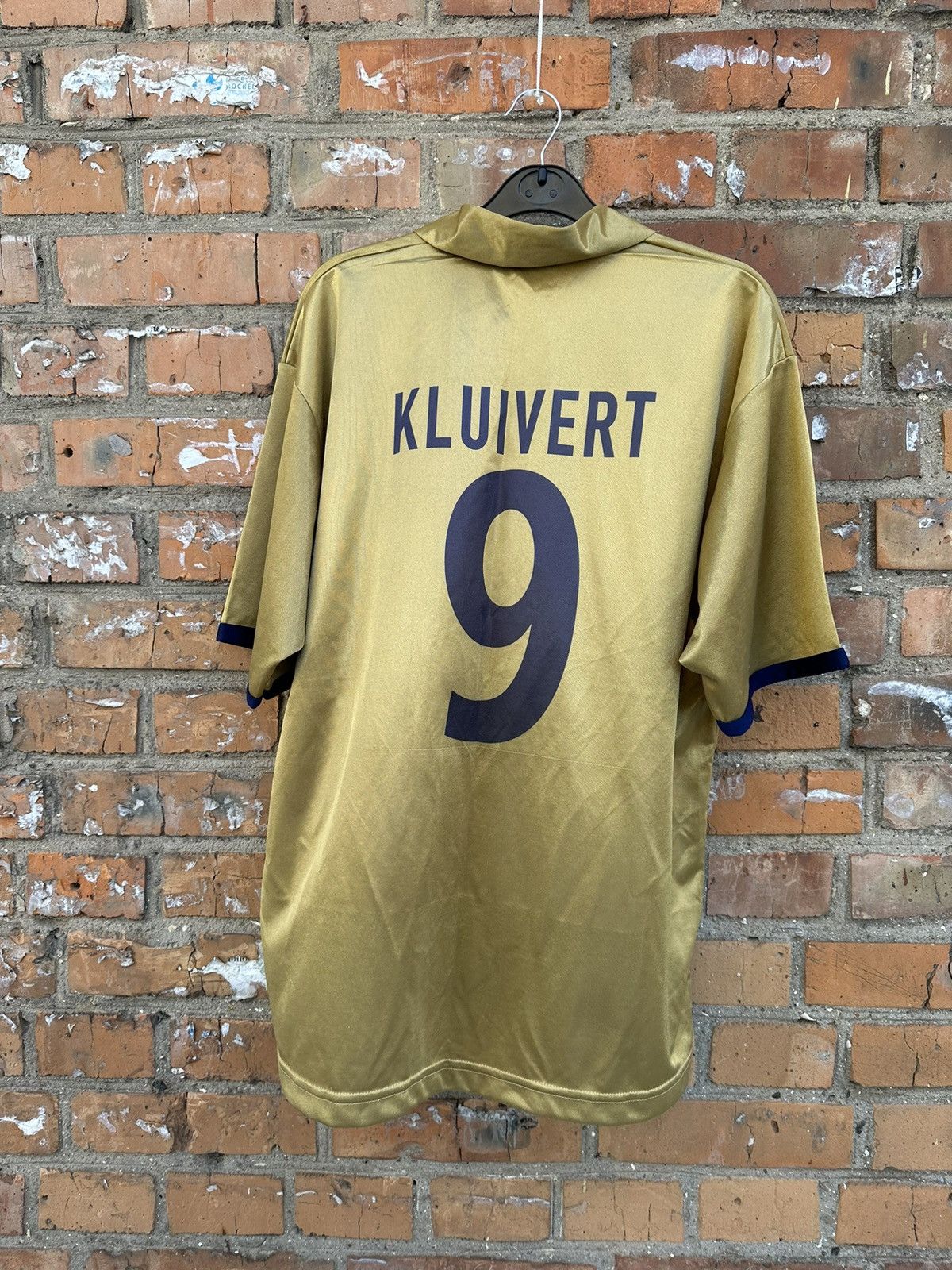 Other Barcelona jersey 2001/2002 Kluivert #9 Size US L / EU 52-54 / 3 - 6 Thumbnail