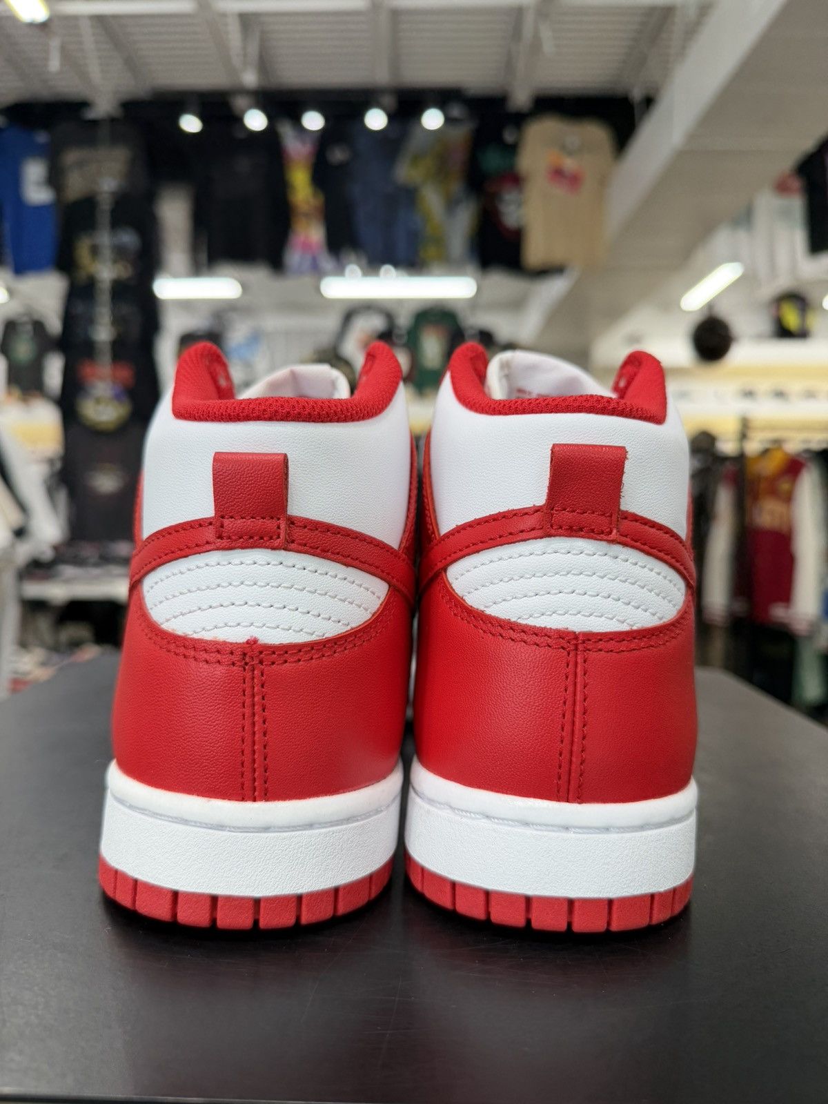 Nike Nike Dunk High Championship Red Size 8.5 (2022) Size US 8.5 / EU 41-42 - 5 Thumbnail