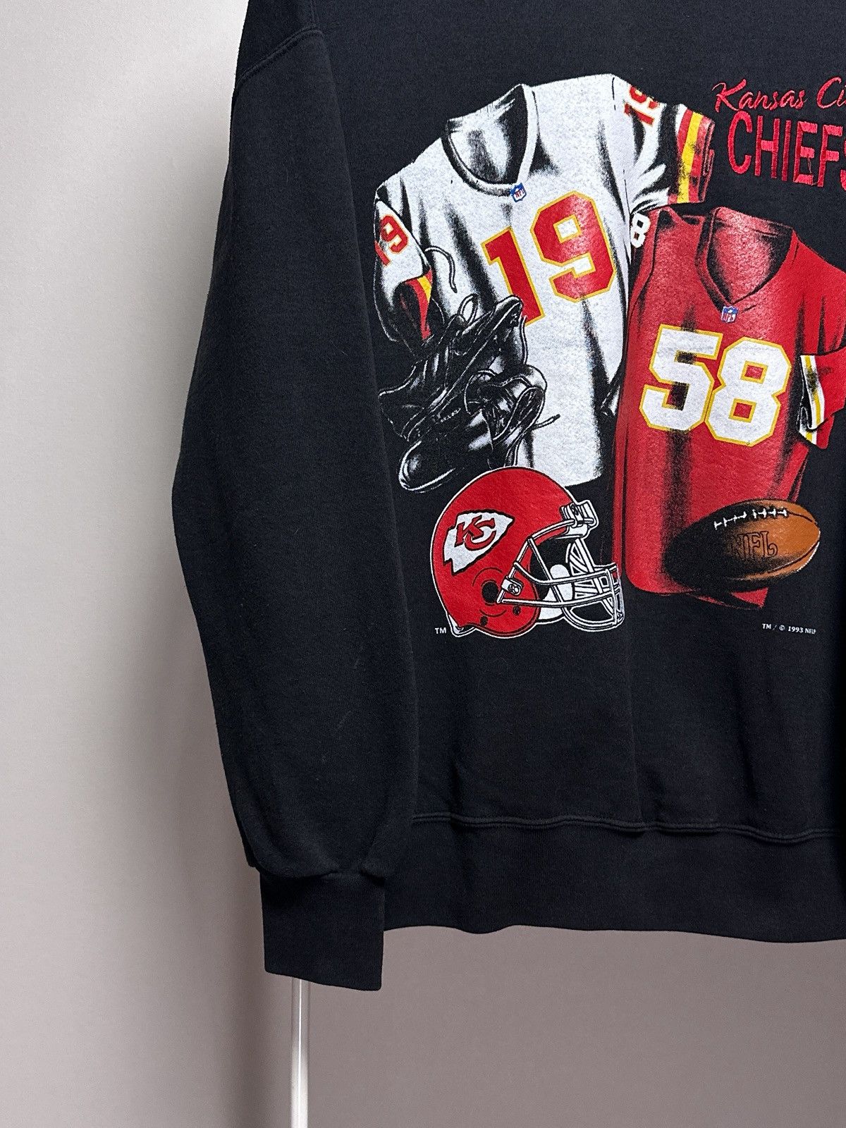Nutmeg Vintage 1993 Kansas City Chiefs Nutmeg Mills Sweatshirt Size US XL / EU 56 / 4 - 3 Thumbnail