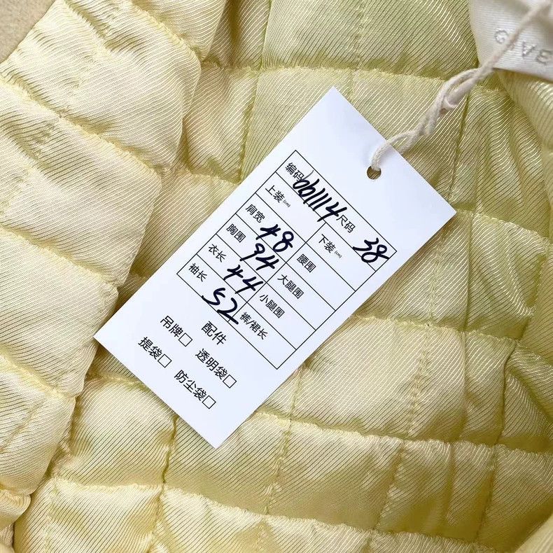 Givenchy Givenchy Size 38Yellow and White Color Blocked Baseball Jac Size US XL / EU 56 / 4 - 6 Thumbnail