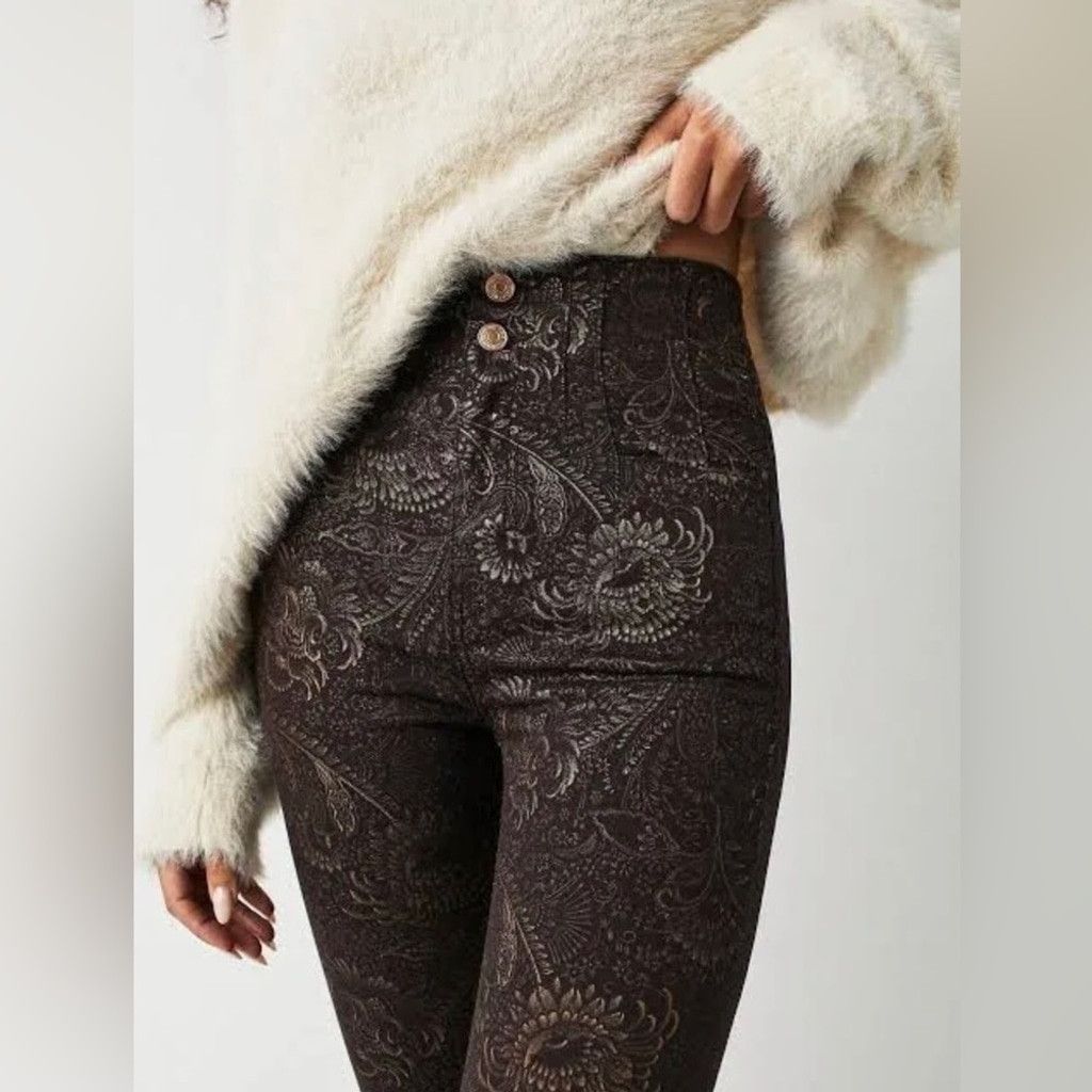 Free People Free People Jayde Foil Printed Flare Jeans Size 25. B19 Size 25" / US 0 / IT 36 - 5 Thumbnail