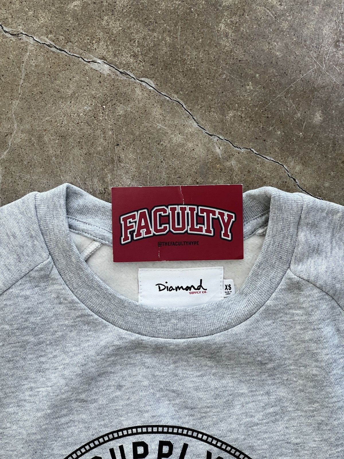 Diamond Supply Co. Diamond Supply College Seal Jrs Crewneck Grey XS Size US XS / EU 42 / 0 - 3 Thumbnail