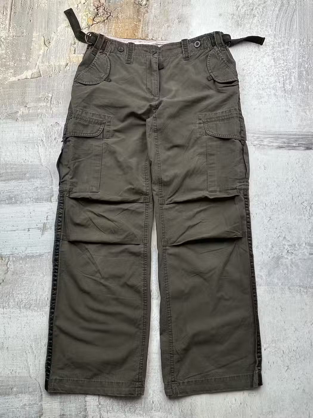 image of Avant Garde Vintage Wide Cargo Pants in Grey, Men's (Size 30)