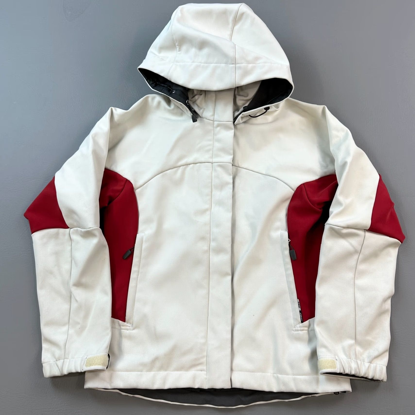 Salomon VINTAGE Salomon Jacket Women’s S White Red Clima Pro Smart Skin Outdoor Y2K Jacket Women’s Small White Red Clima Pro Smart Skin Outdoor Y2K Size S / US 4 / IT 40 - 3 Thumbnail