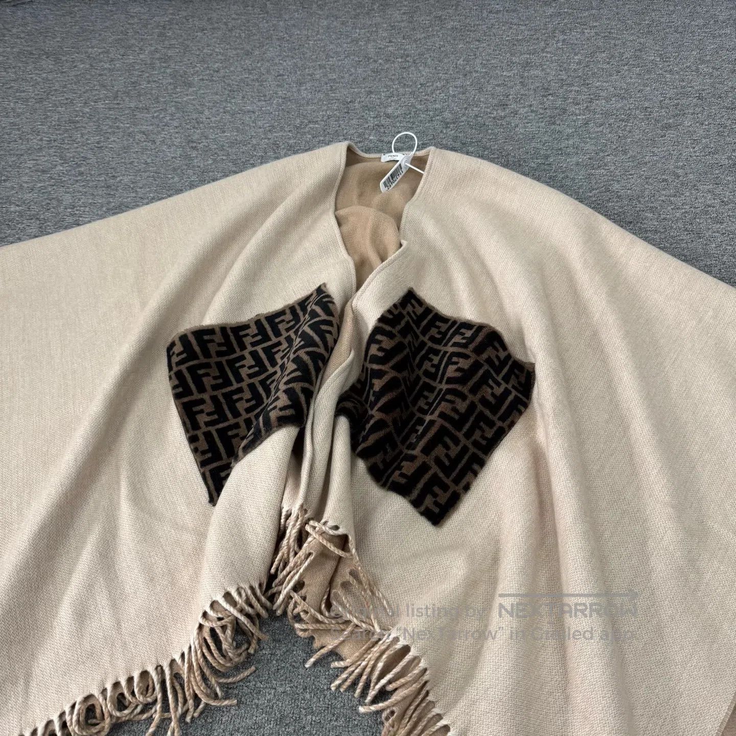 Fendi FENDI size F Double F-pocket, frill, cloak, shawl, coat| Size ONE SIZE - 3 Thumbnail